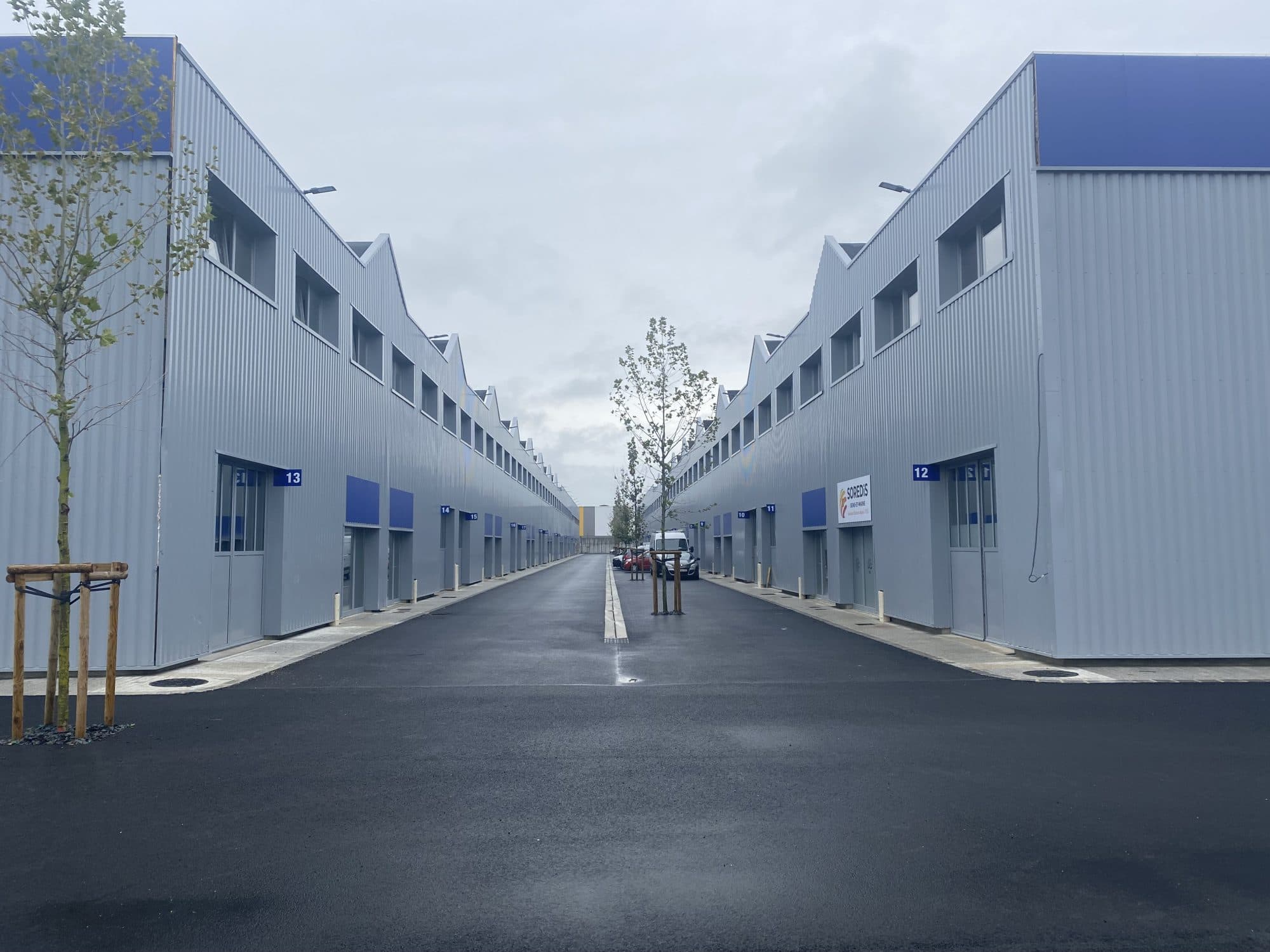 À louer – Cellule commerciale 260 m² – Vaux-le-Pénil (proche Melun)
