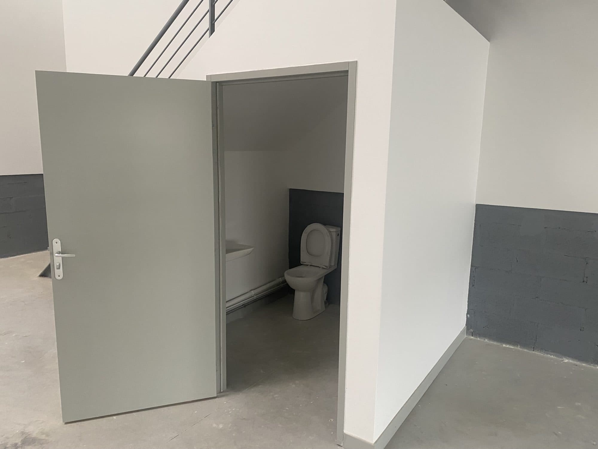 À louer – Cellule commerciale 260 m² – Vaux-le-Pénil (proche Melun) — photo 3
