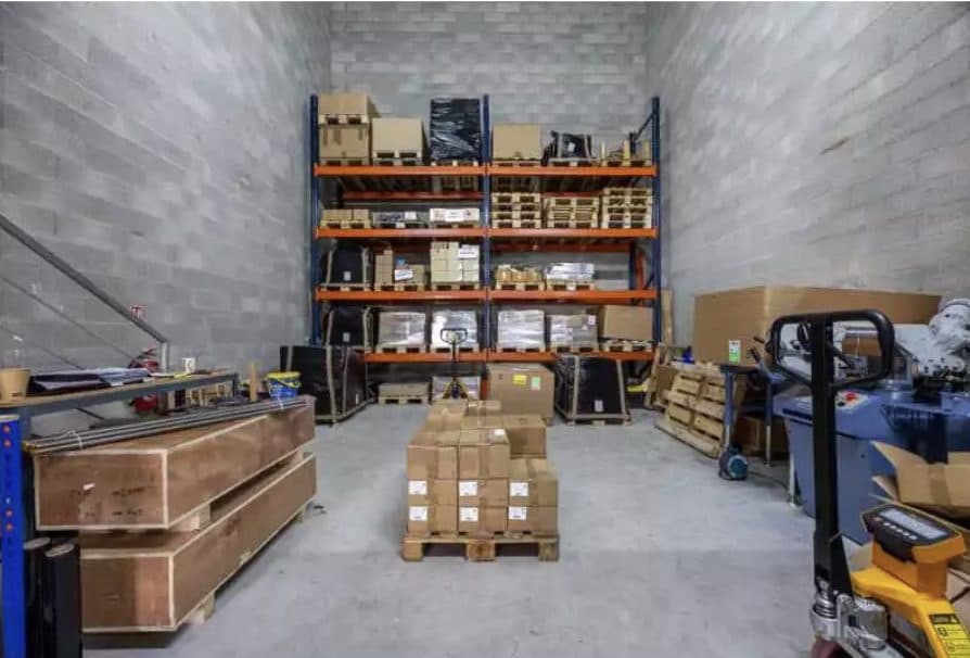 À louer – Local professionnel 100 m² – Ozoir-la-Ferrière (proche Melun) — photo 3