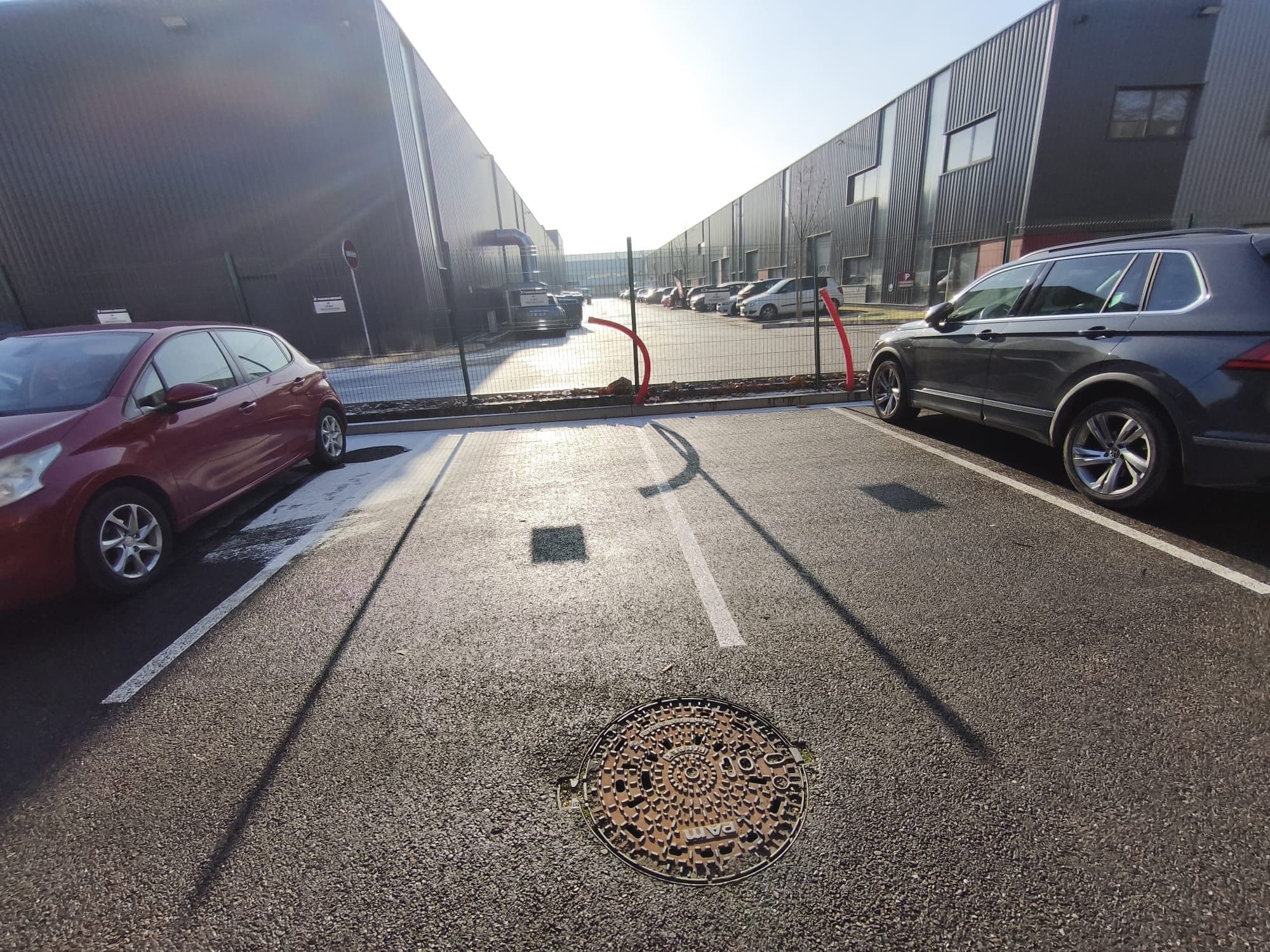 LOCAL PRO AVEC BUREAUX ET CUISINE A LOUER — photo 2