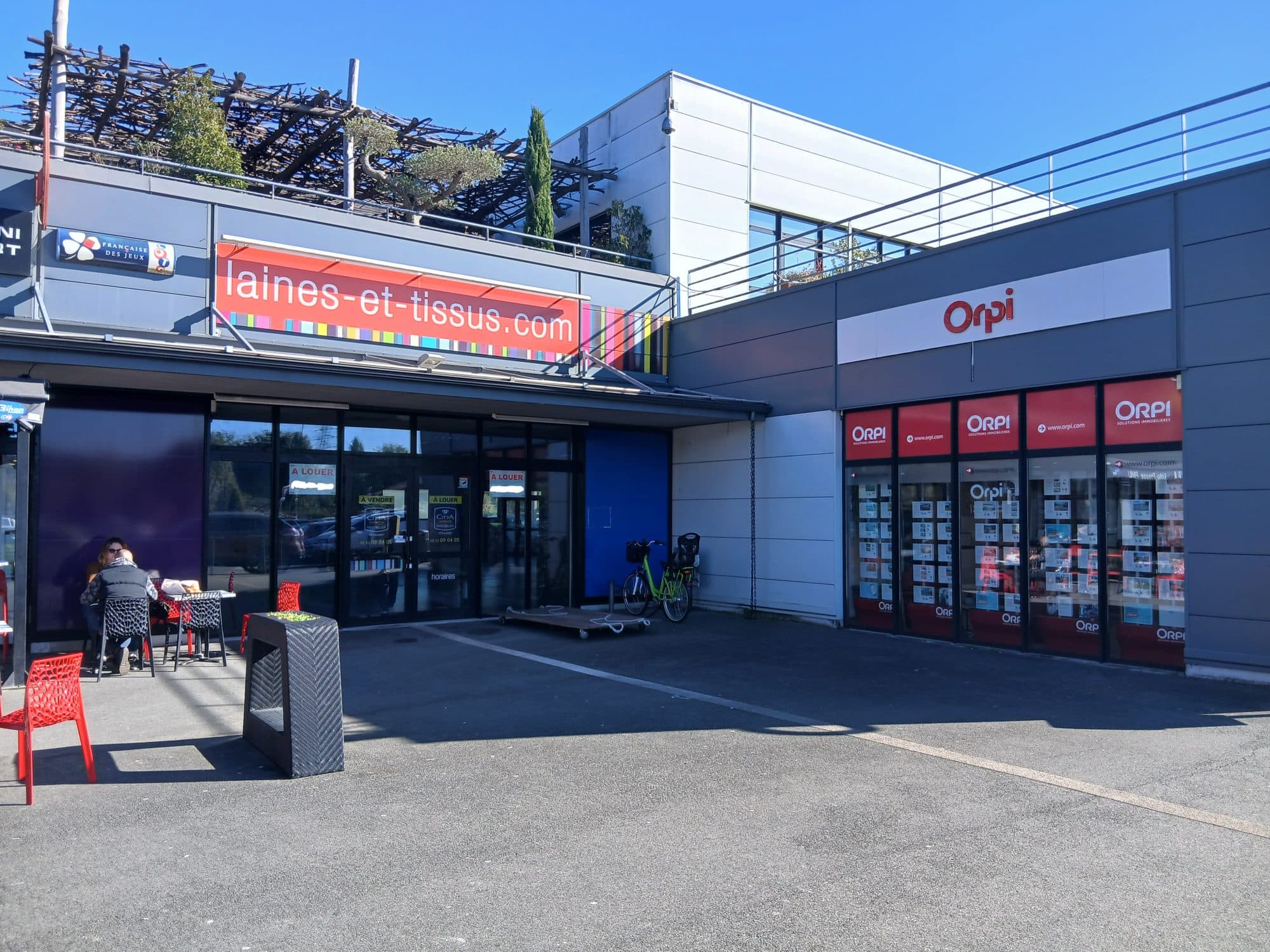 LOCAL COMMERCIAL - 298M2