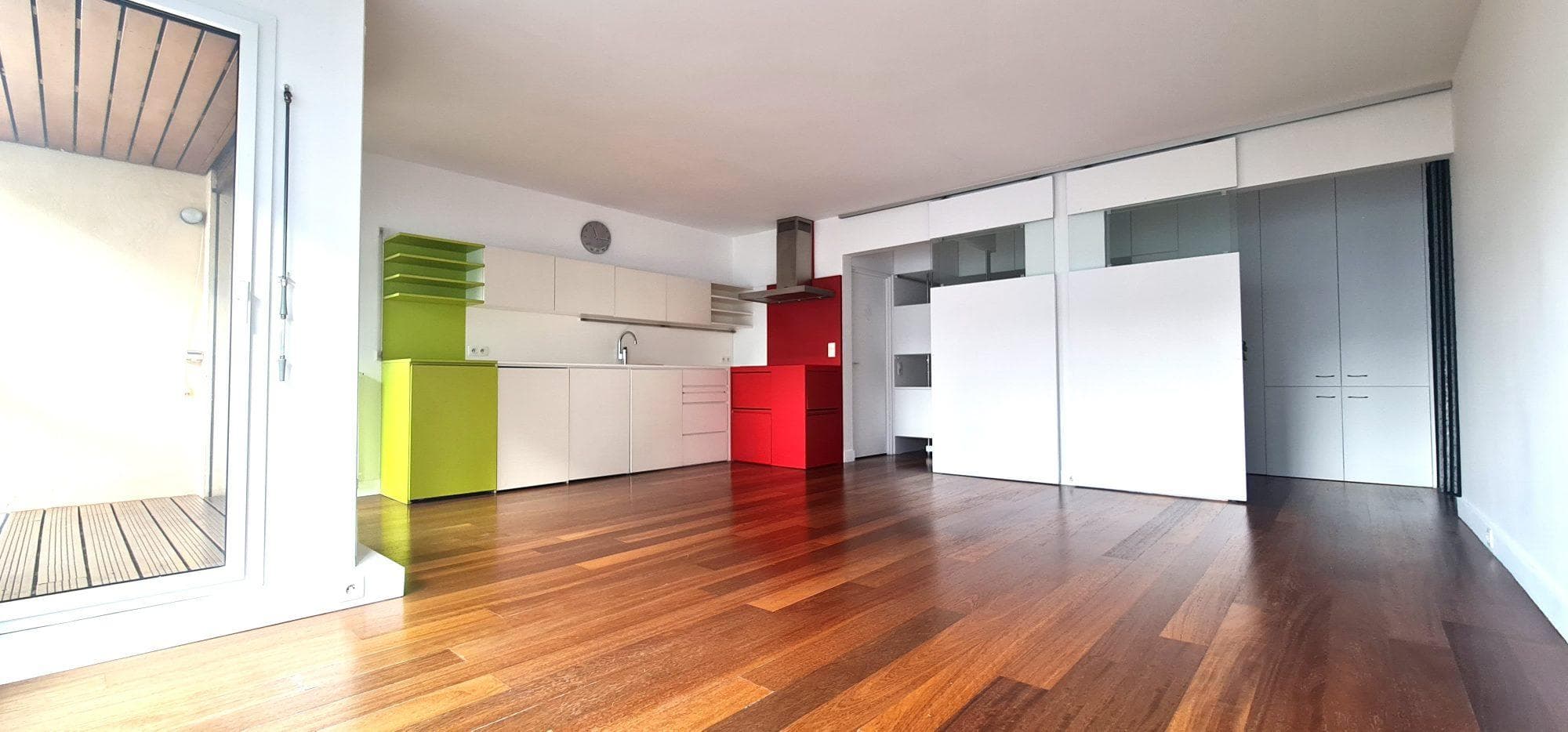 75015 PARIS – QUARTIER RECHERCHE CHARLES MICHELS / DUPLEIX – APPARTEMENT T3 DE 83m2 TRAVERSANT, CLAIR, AVEC LOGGIA OUVERTE, 1 PLACE DE PARKING, 1 CAVE. — photo 2