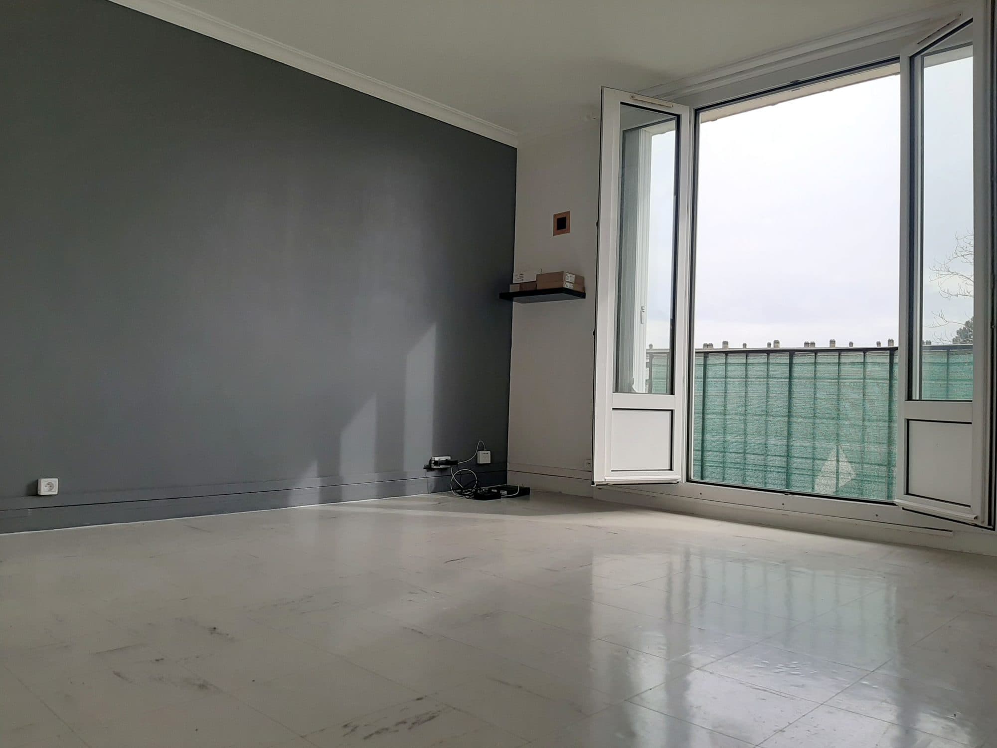 T2 - GARAGE - BALCON - CAVE — photo 3