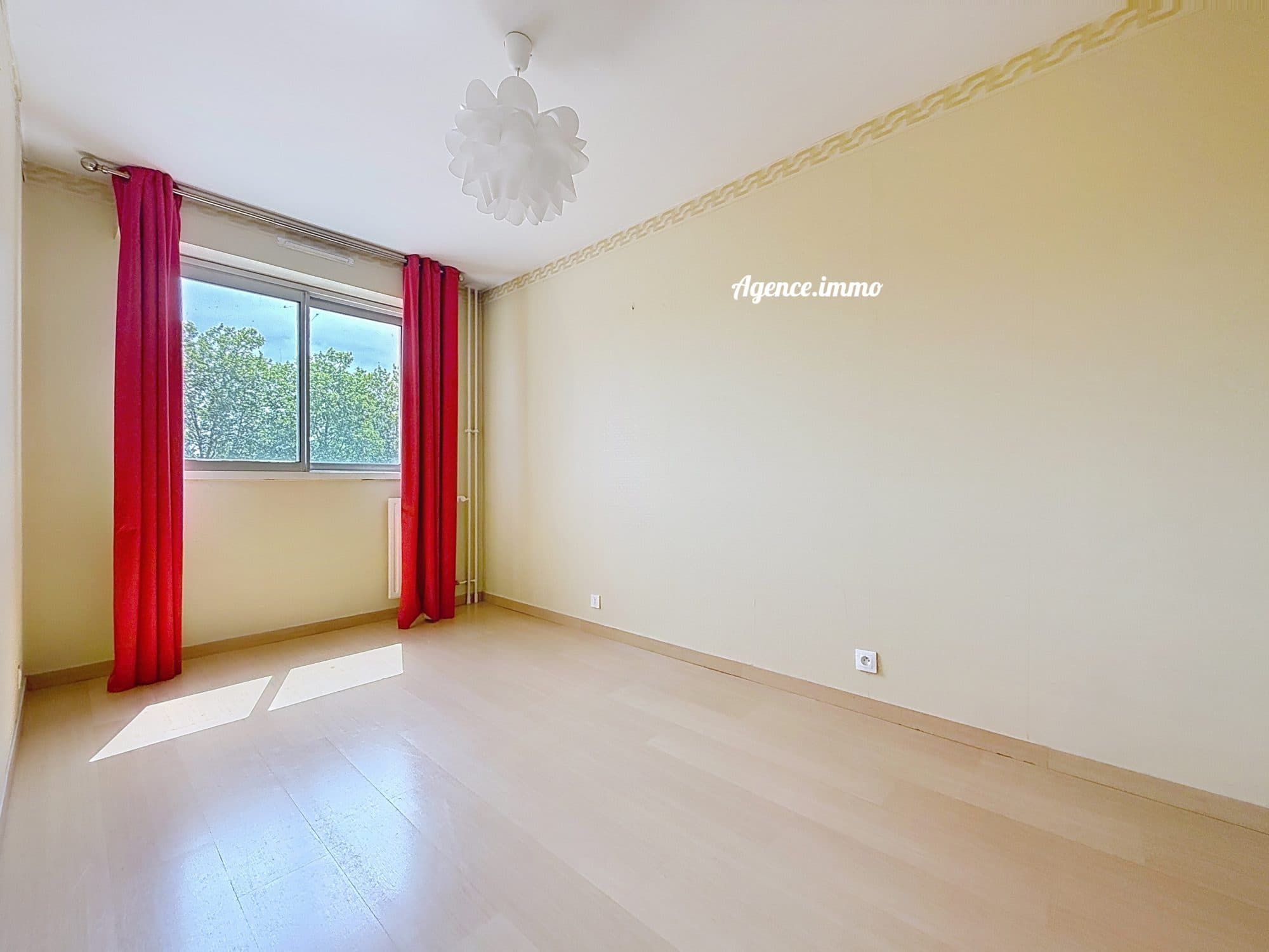Appartement 77 m² à Tours — photo 2