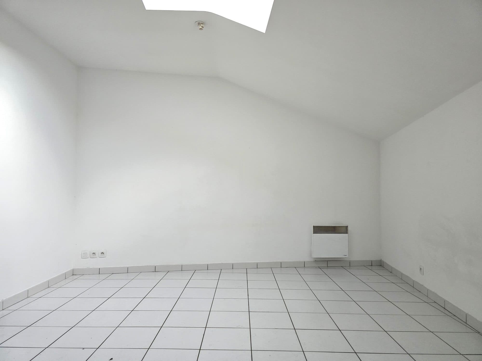 SAINT SERNIN - APPARTEMENT T2 DE 45 M2 ENV. CLAIR ET AU CALME. — photo 3
