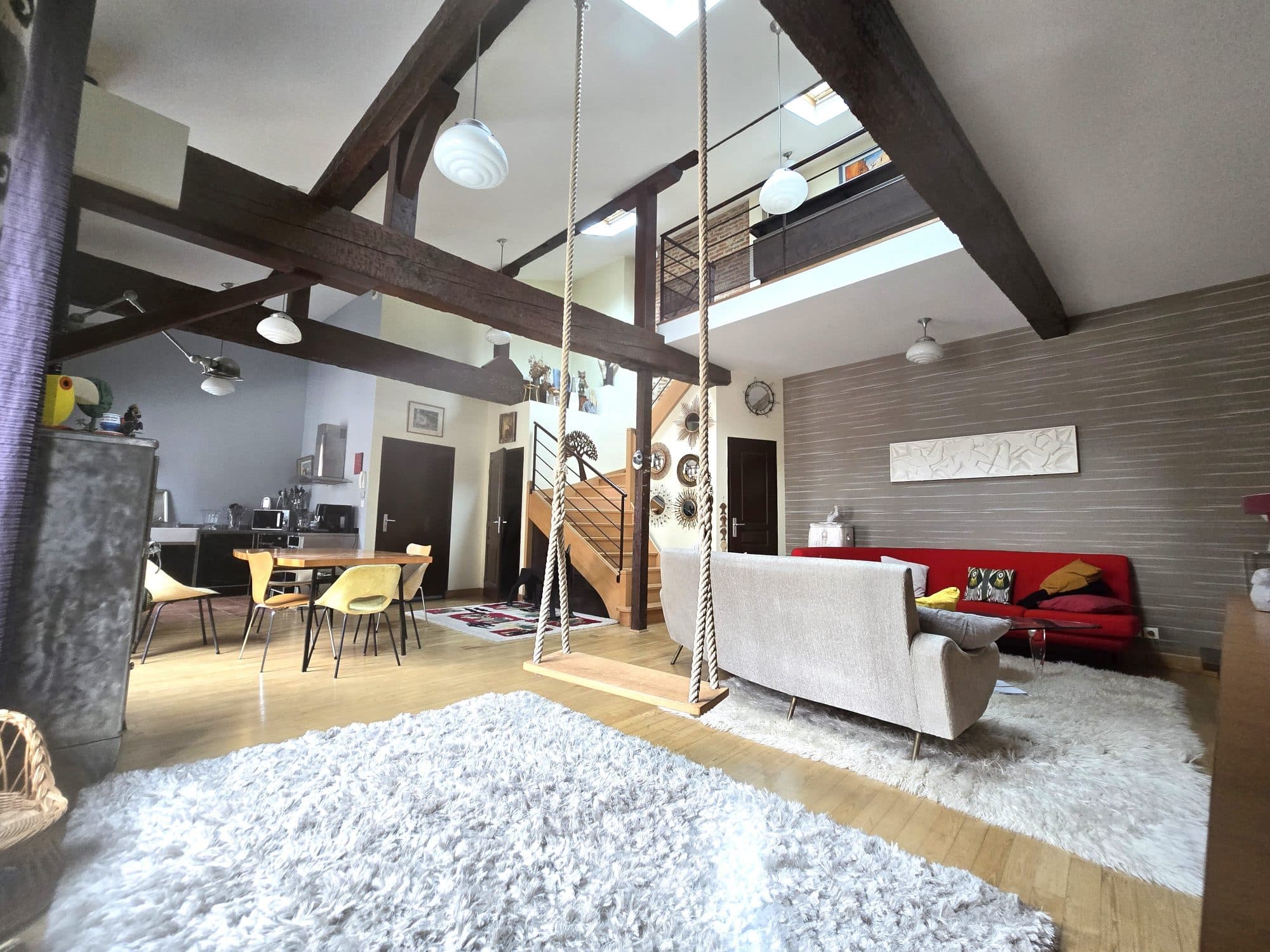 TOULOUSE SAINT SERNIN - T3 EN DUPLEX DE 100 M2 ENVIRON HABITABLES,