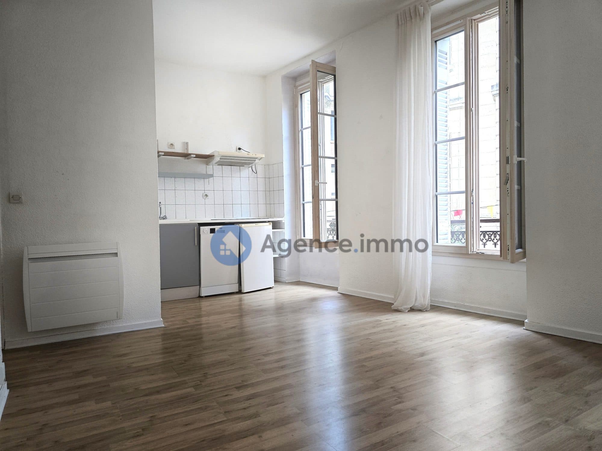 Bordeaux centre - Hôtel de Ville Pey Berland - T2 de 34m2 - 185 000€HAI — photo 2