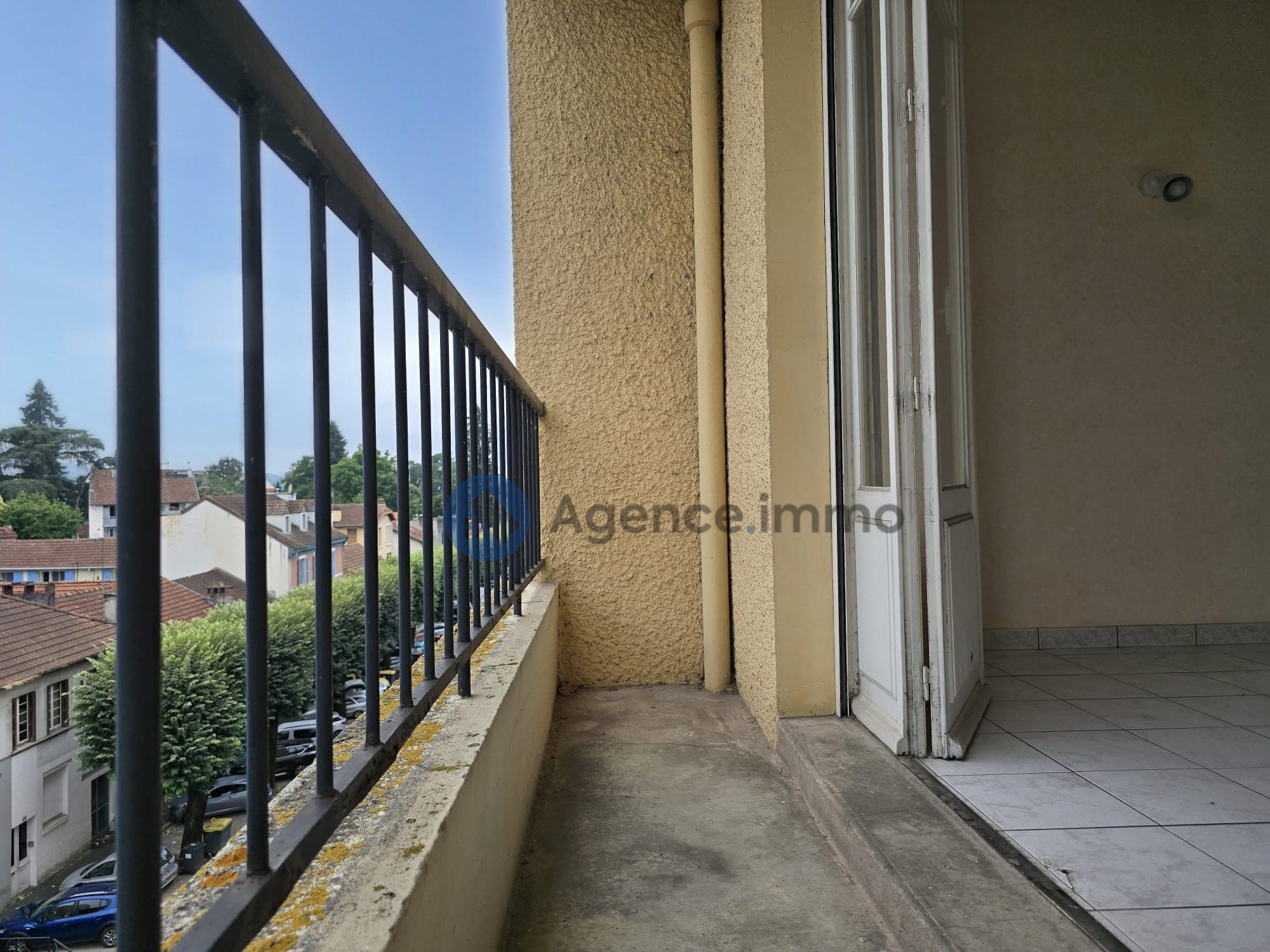 64000 PAU - BD ALSACE LORRAINE - EN EXCLUSIVITÉ - APPARTEMENT T3 DE 60M2 AVEC BALCON - TRAVERSANT - CLAIR - PETITE VUE PIC D'OSSAU - GARAGE. — photo 3