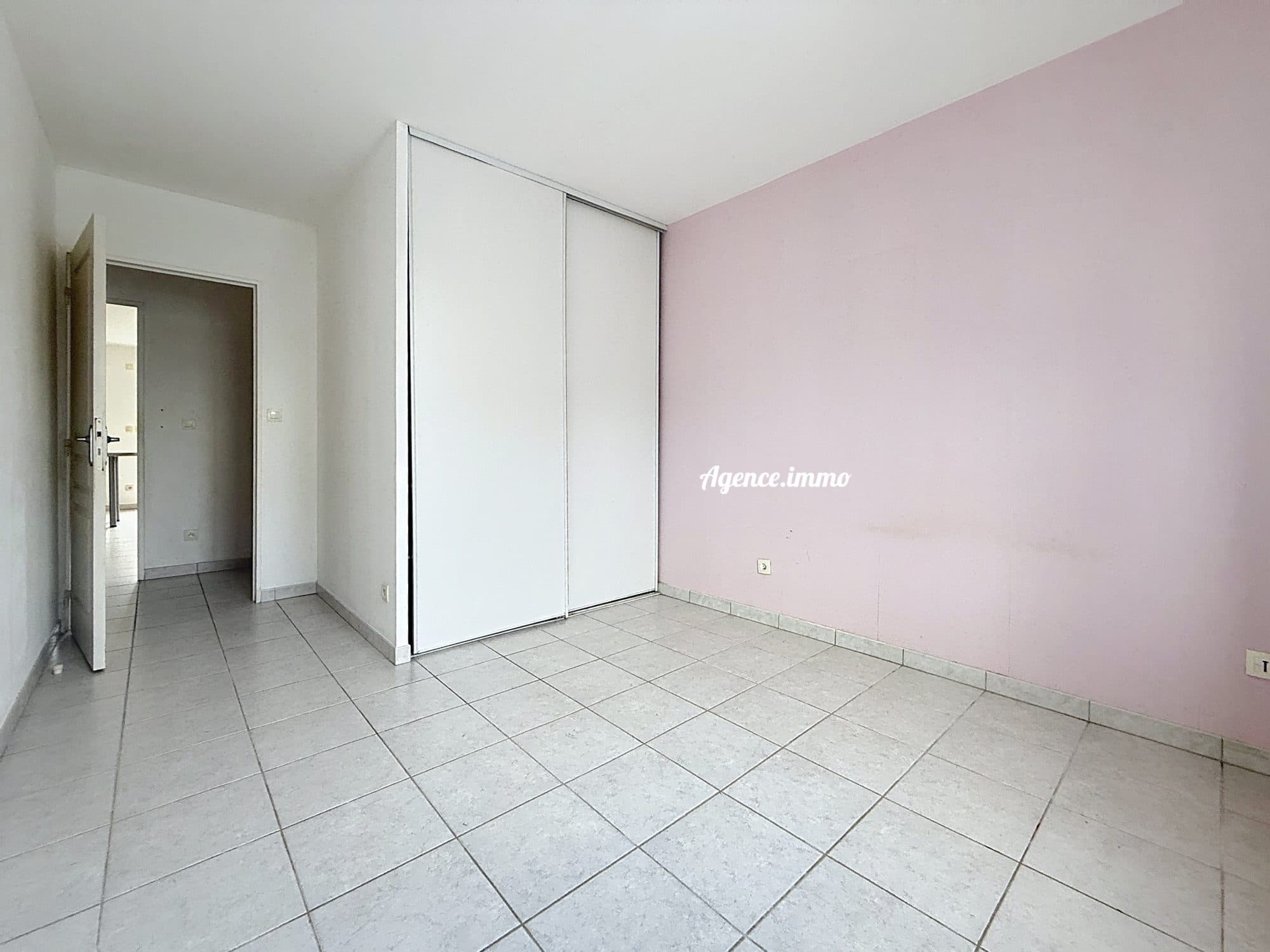 Appartement 66 m² à La Ville-aux-Dames — photo 3