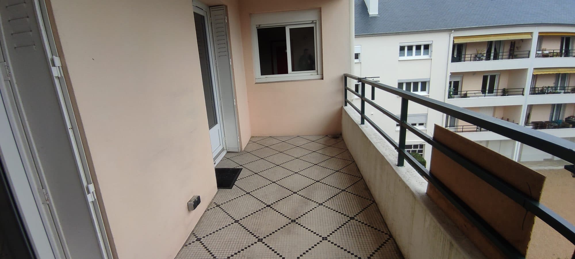 APPARTEMENT FAMILIAL AVEC FAIBLES CHARGES — photo 3