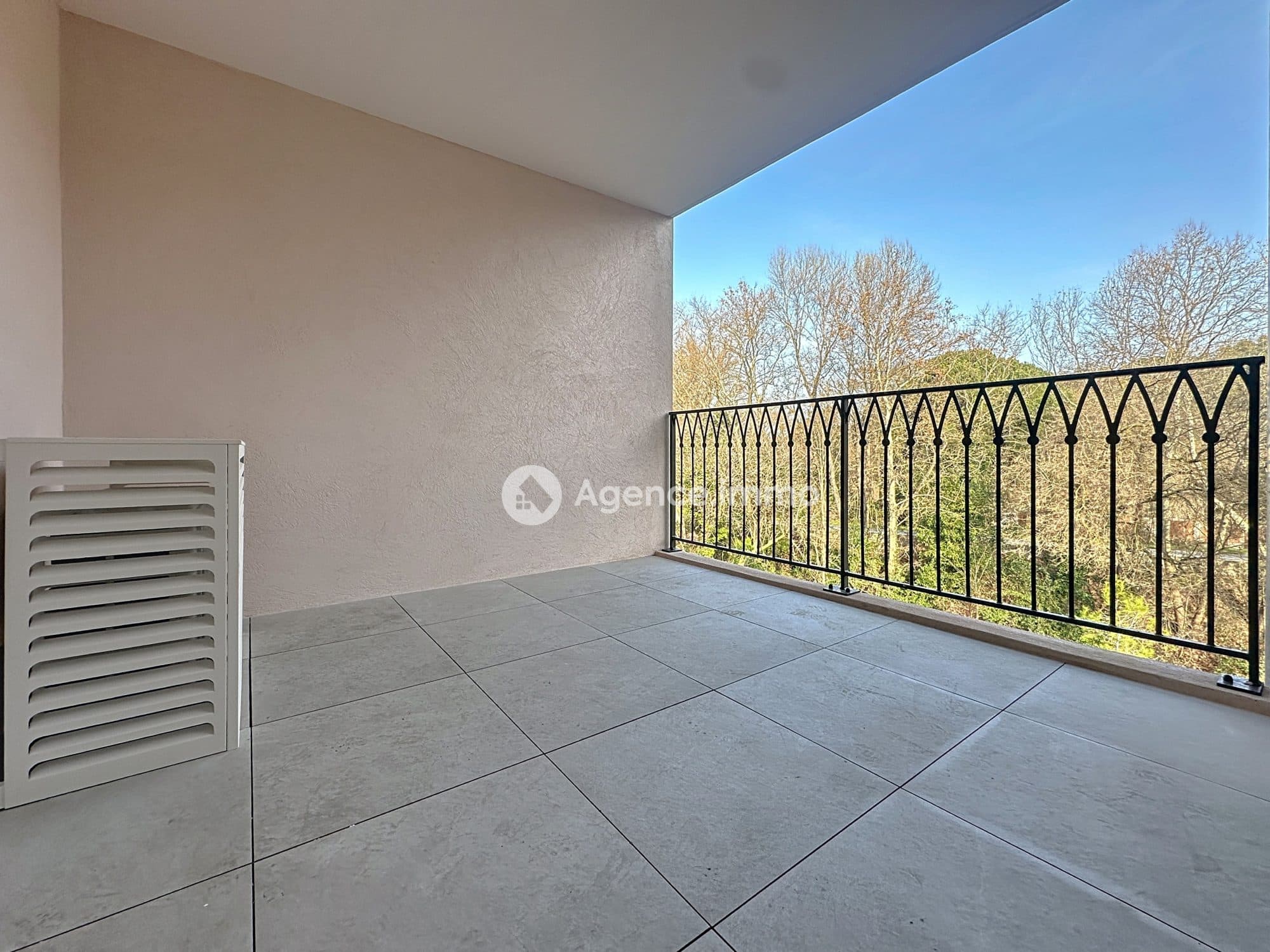 Grand T3 avec terrasse — photo 2