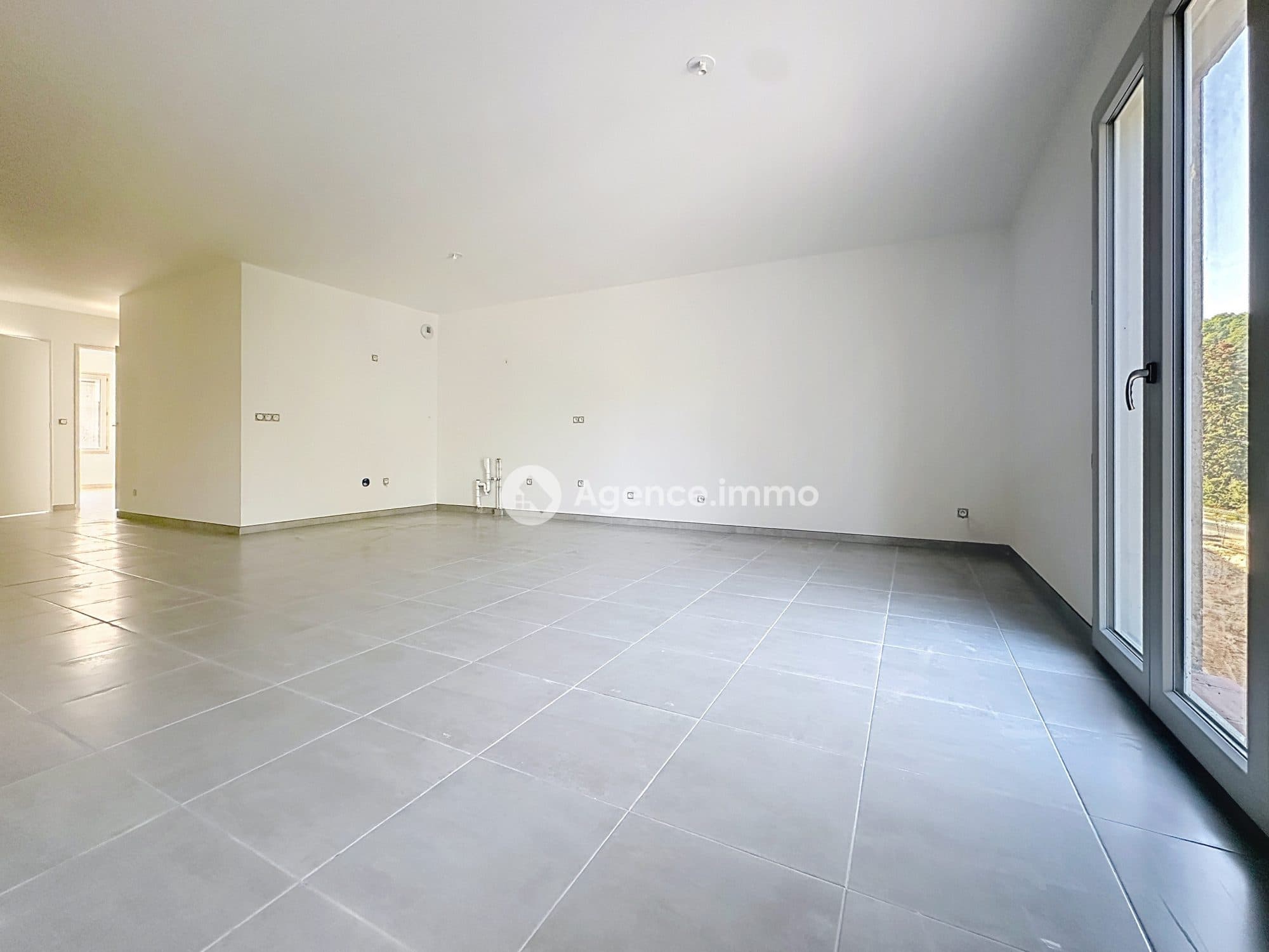Beau T3 avec terrasse — photo 3