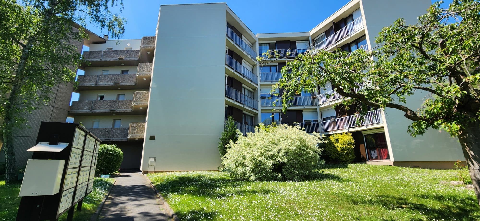 Appartrement T3 RDC avec cave et parking