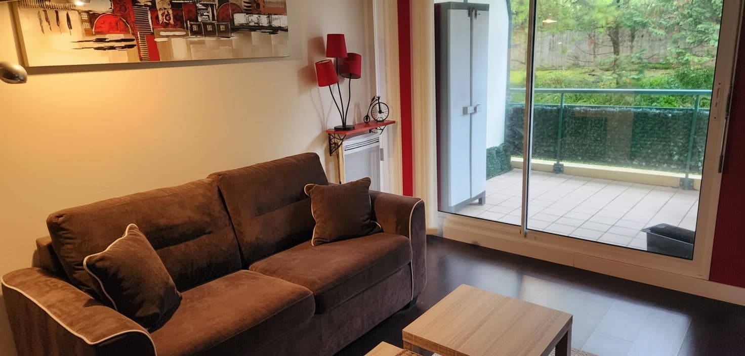 RARE à ANGLET: Studio "Clés en main" face au port de plaisance ! — photo 2