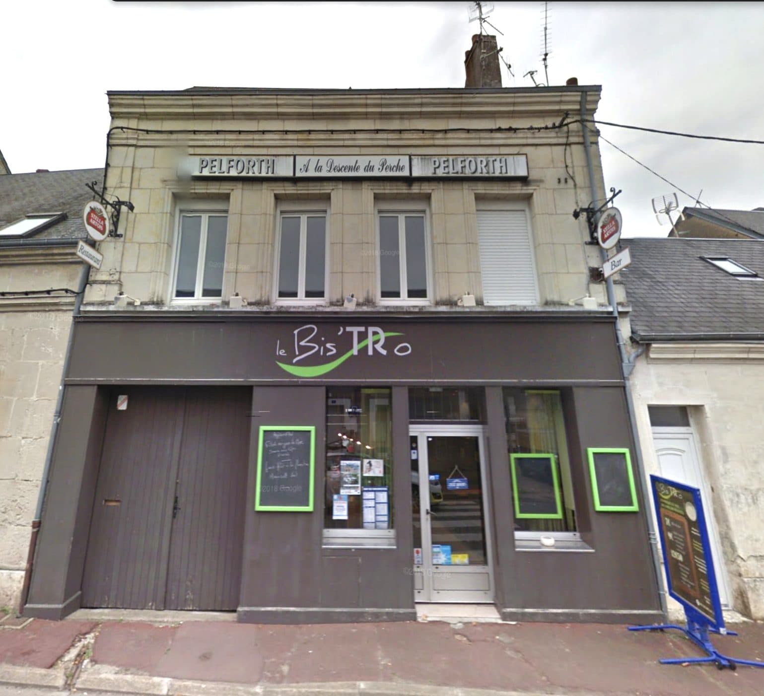immeuble d habitation et commerce de restauration traiteur