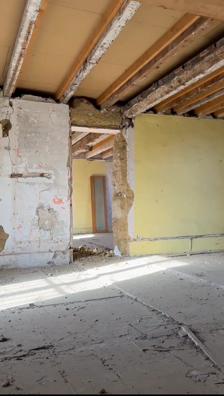 38620 Saint Bueil, à vendre une maison à renover avec possibilité de créer 4 appartements — photo 3