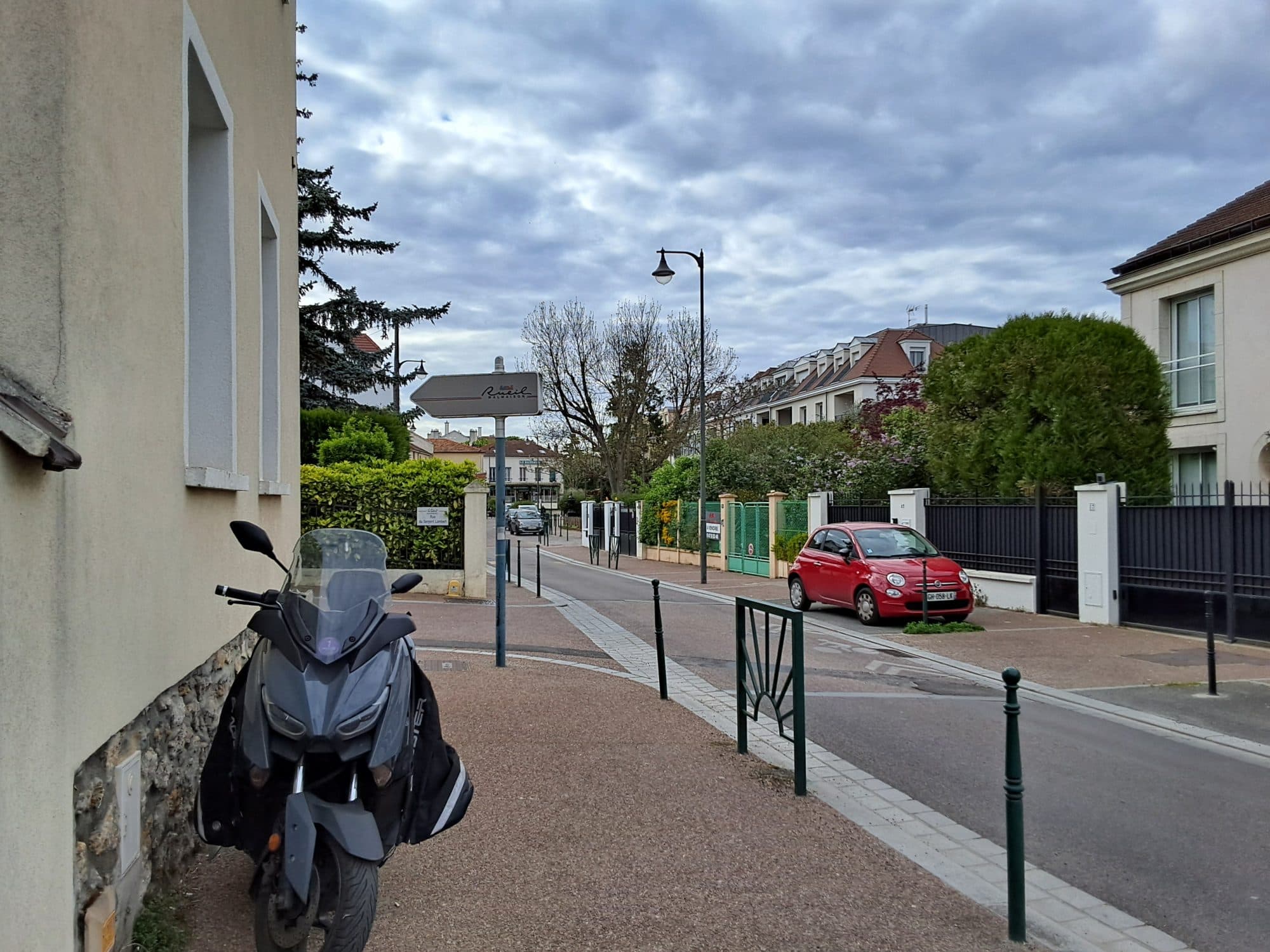Immeuble mixte commerce bar restaurant et 7 appartements
