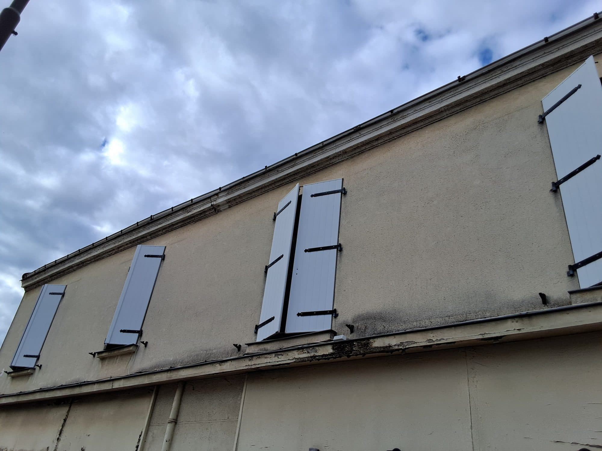 Immeuble mixte commerce bar restaurant et 7 appartements — photo 2