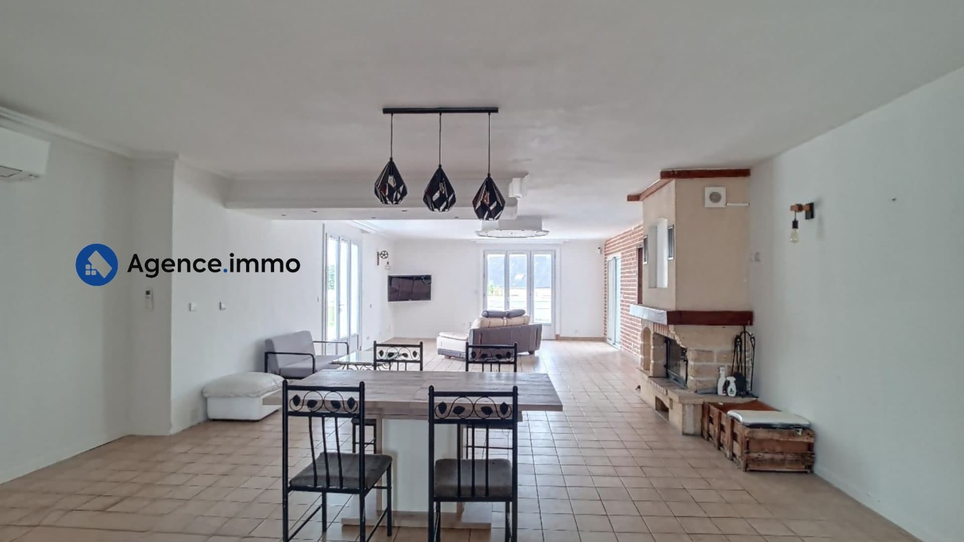 Maison 168 m² à Brèches — photo 2