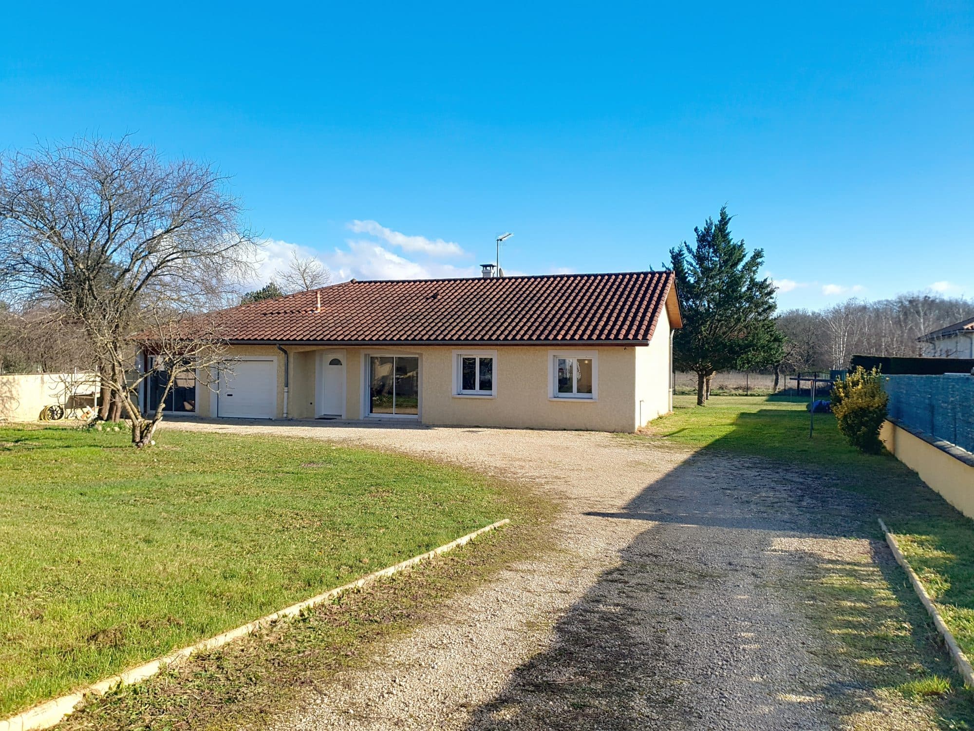 Maison familiale T4 plain pied avec garage et studio 28m² — photo 2