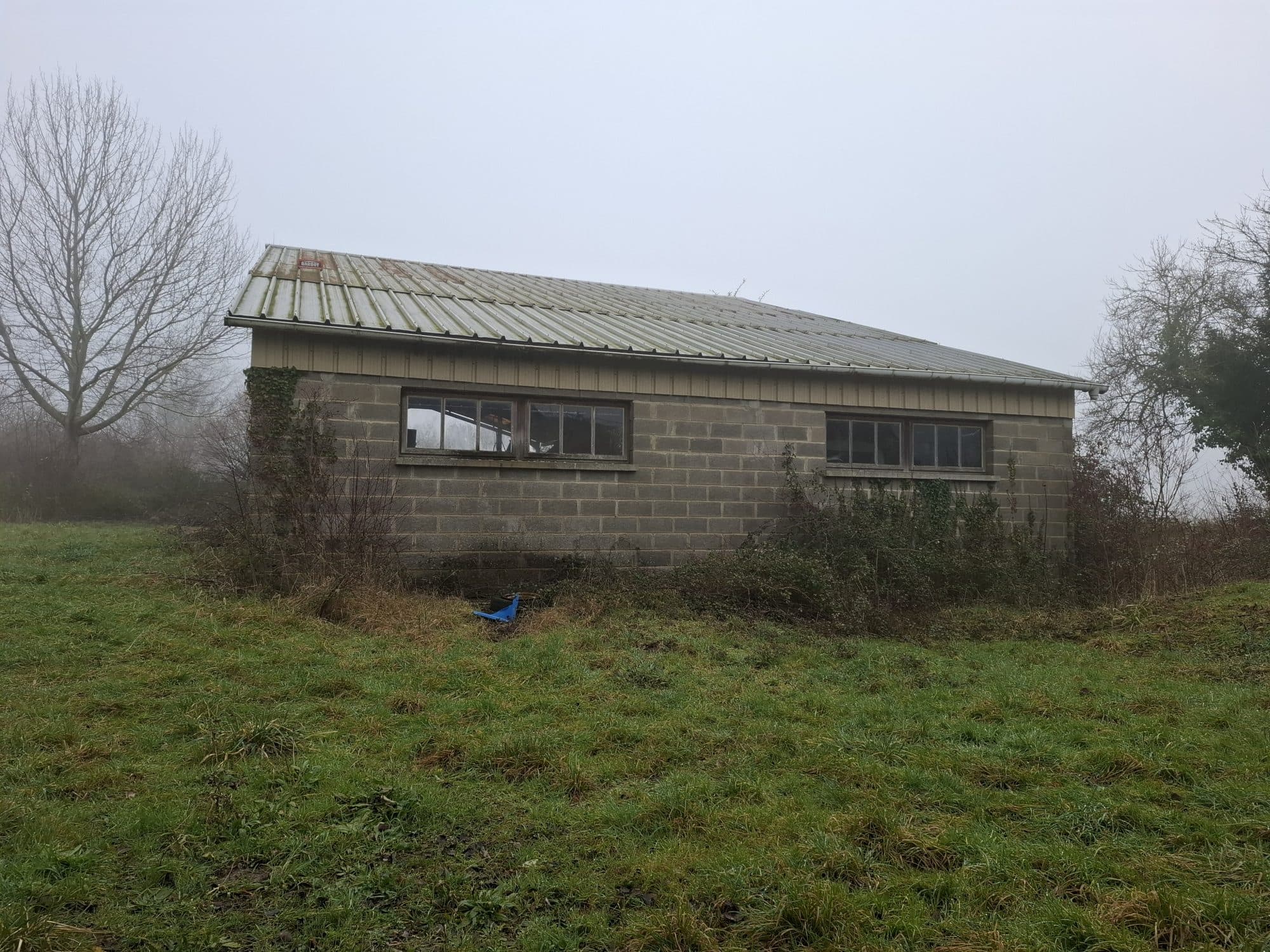 corp de ferme avec hangar + dépendance — photo 3