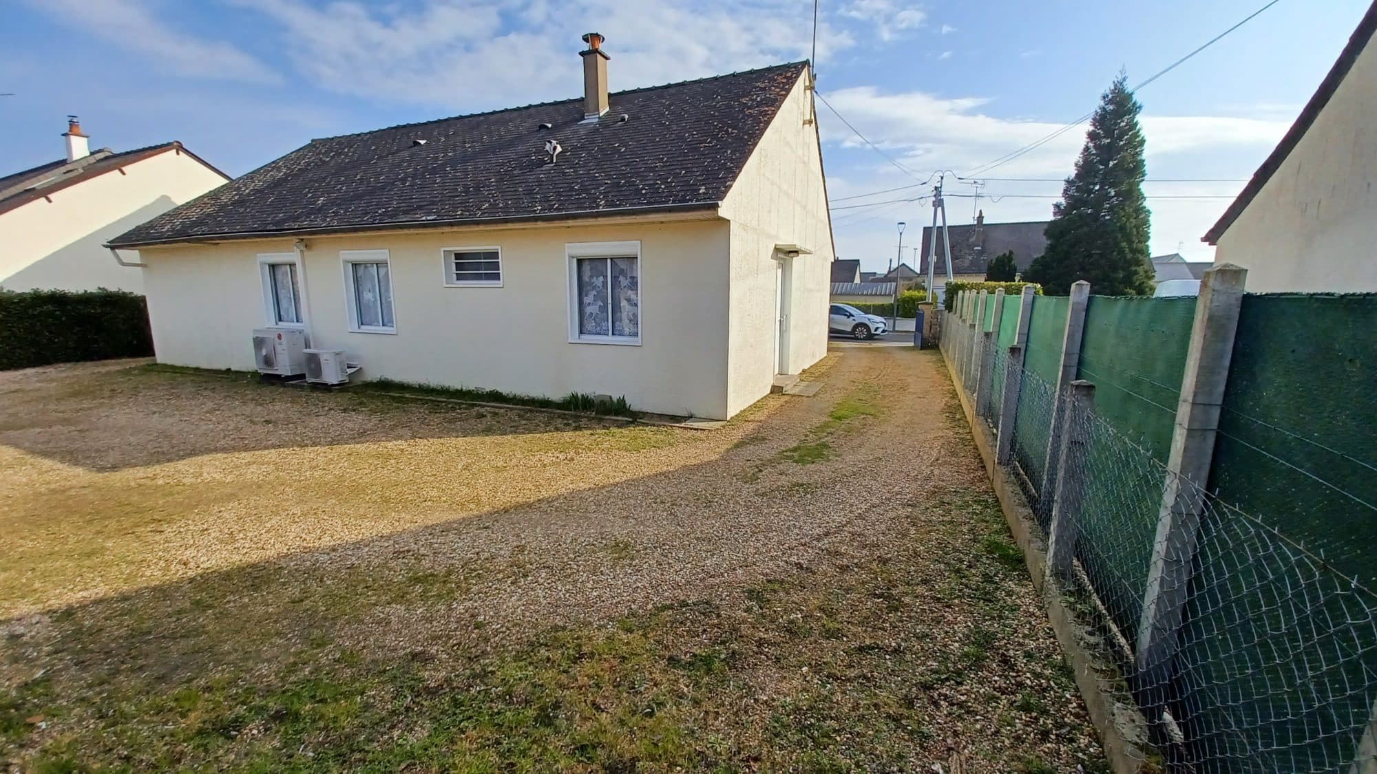 NAZELLES COMMERCES ET GARE A PIED ! — photo 3