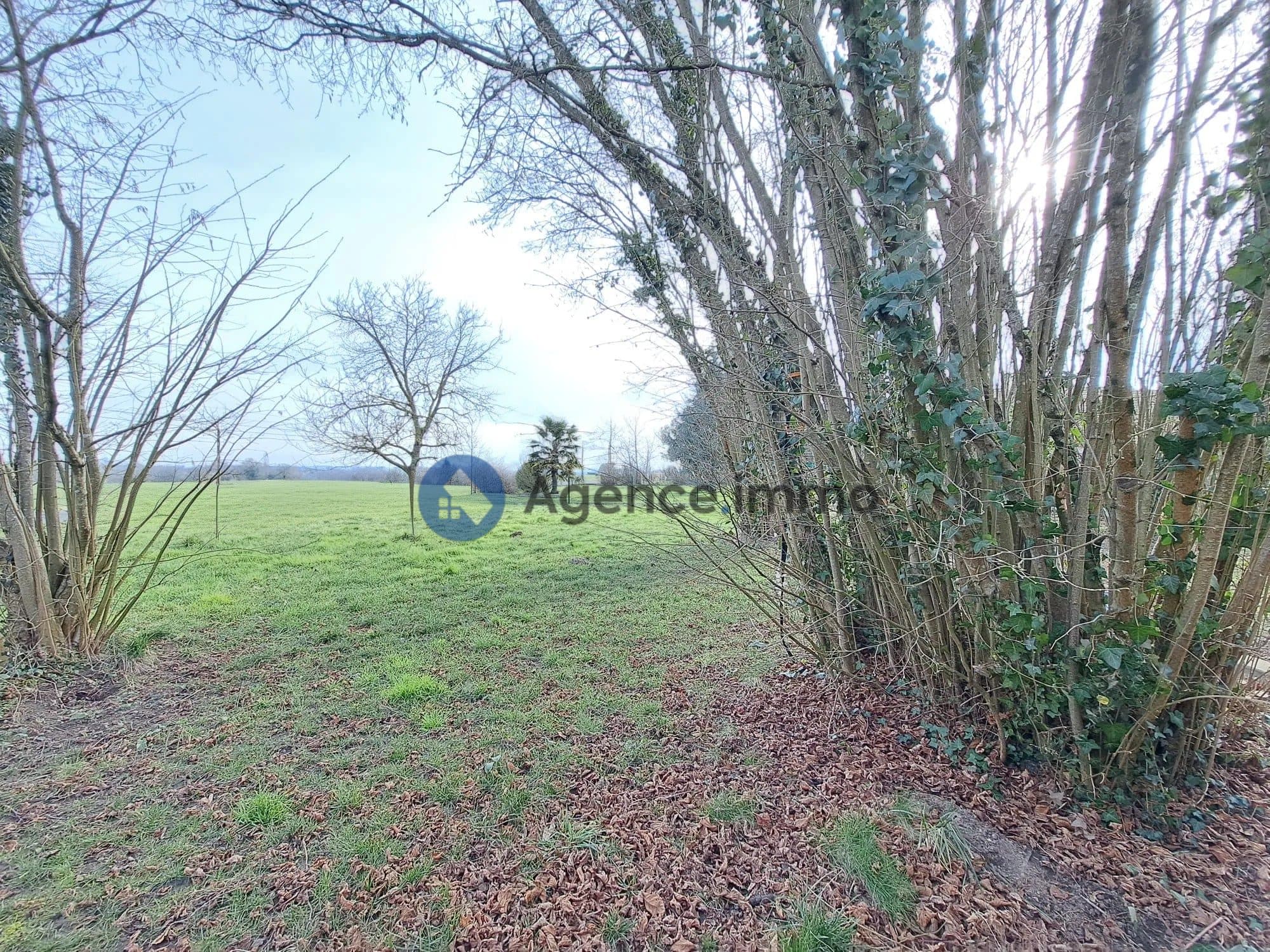 Corps de ferme rénovée, 5 chambres ,7000M2 terrain avec ses dépendances — photo 2
