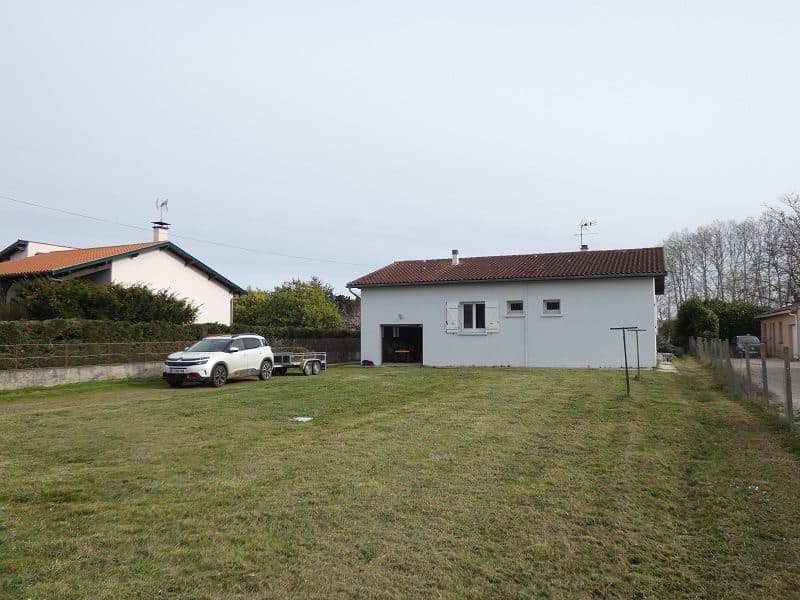 Villa — photo 2