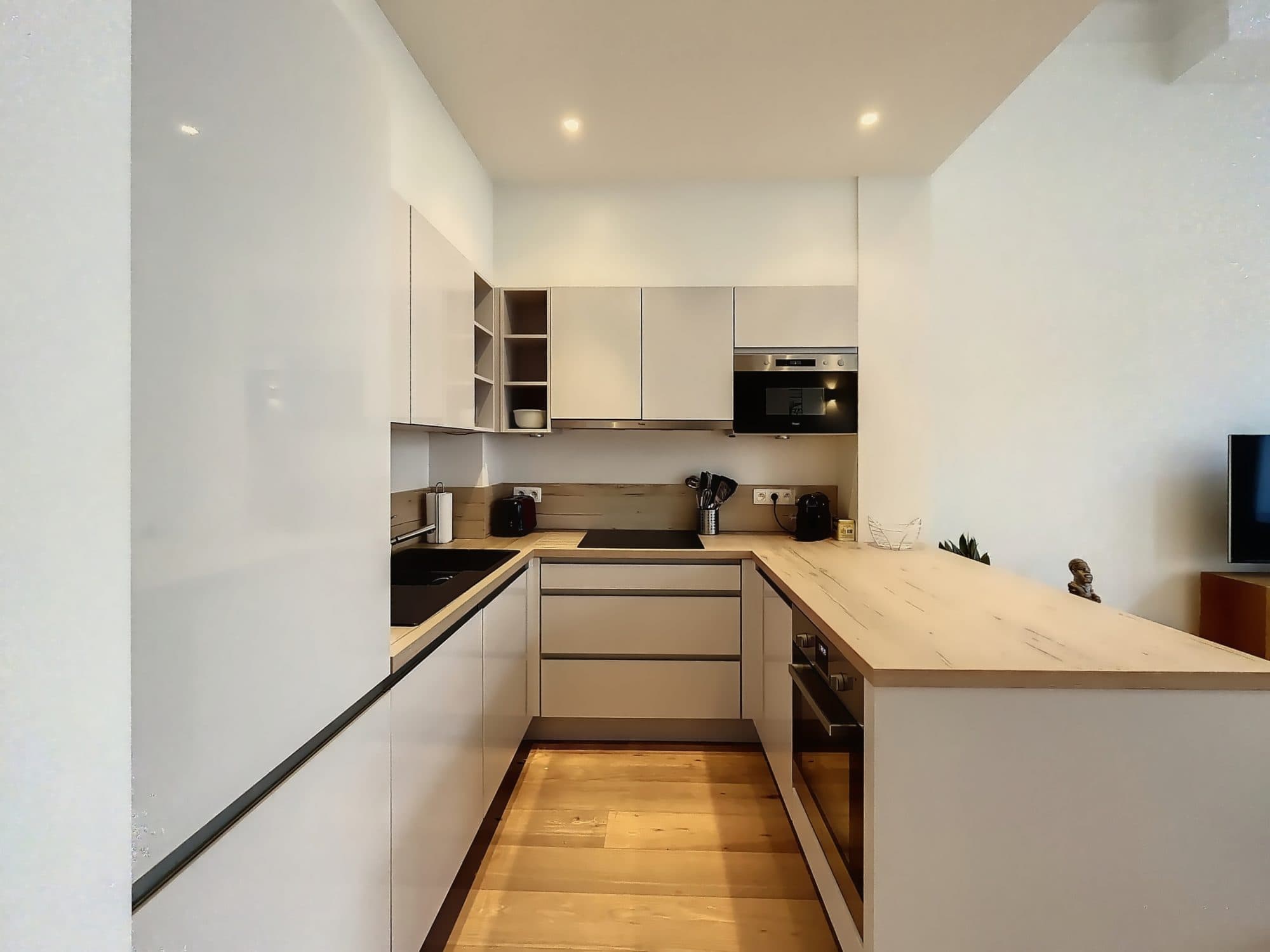 MAISON EXCEPTIONNELLE 6 PIECES DE 175 M2 CHASSIEU (69680) — photo 2