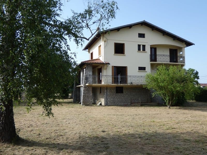 Villa de 144 m2 habitables avec atelier et garage sur un terrain de 2000 m2. — photo 2