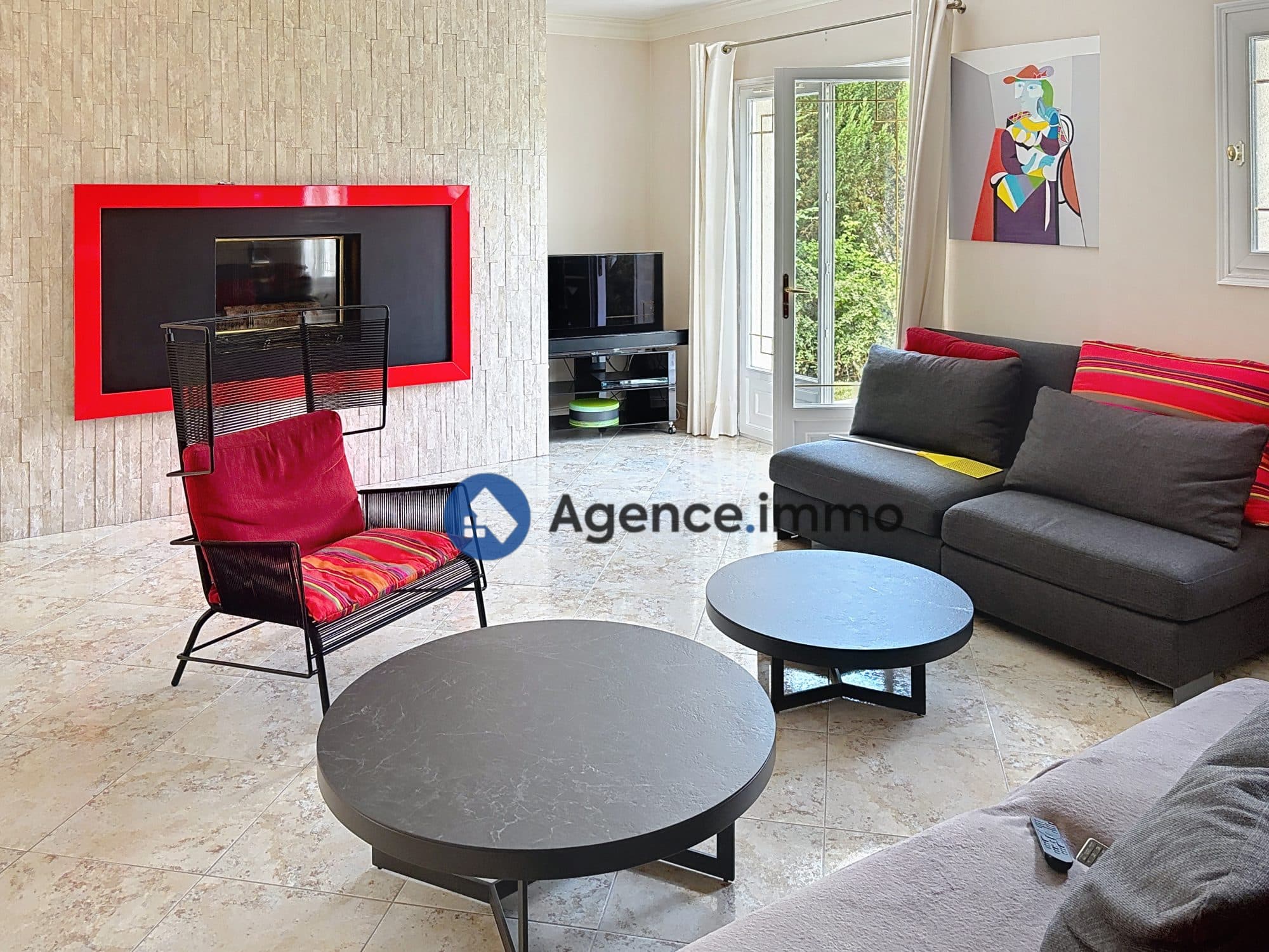 Maison 192 m² à Saint-Antoine-du-Rocher — photo 2