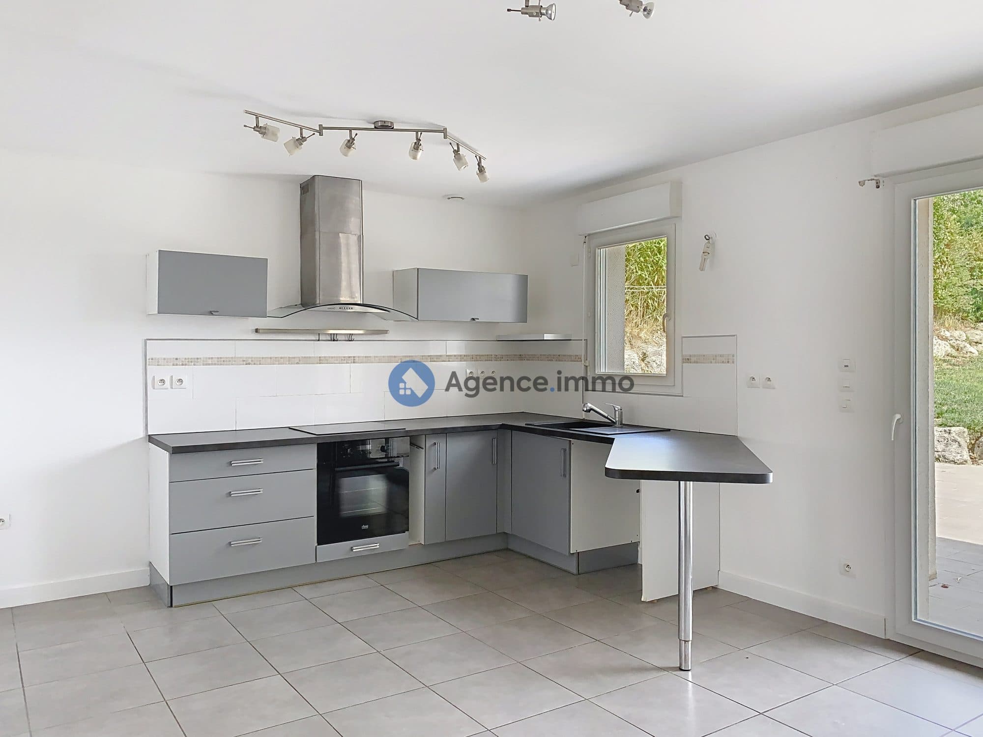 Maison 80 m² à Souvigné — photo 3