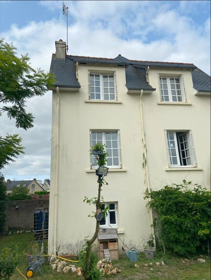 Maison familiale dans un quartier tranquille