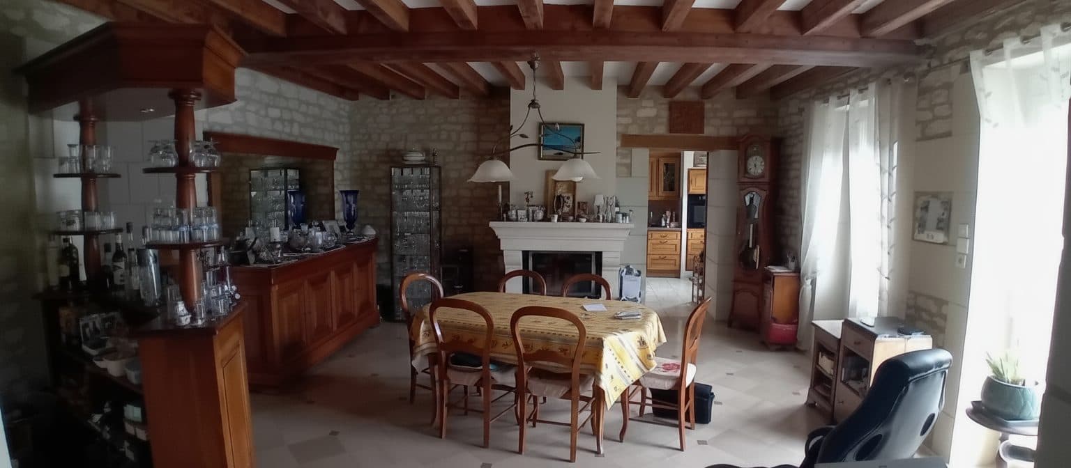 Maison traditionnelle 7 pièces avec jardin et dépendance — photo 3