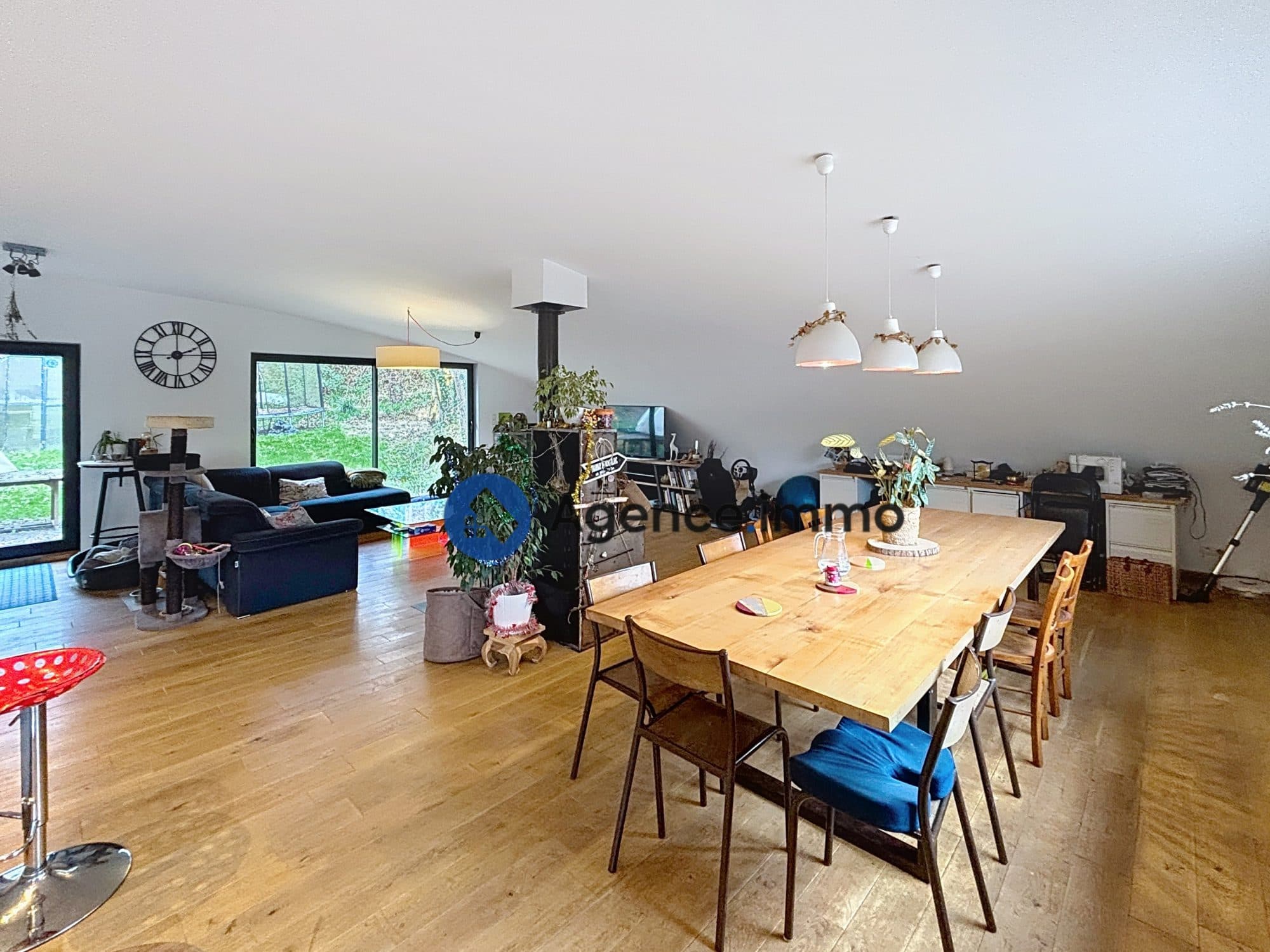 Maison 155 m² à Saint-Antoine-du-Rocher — photo 2