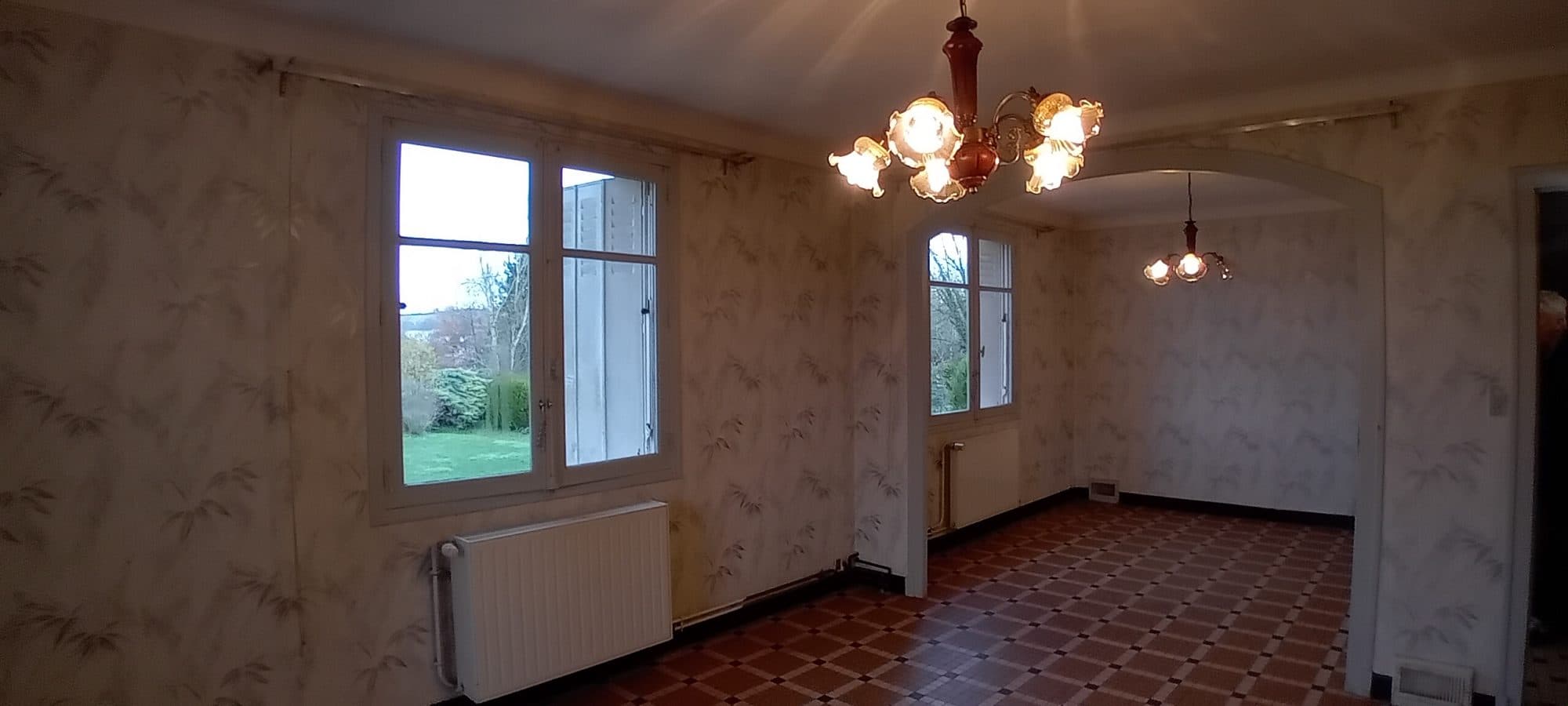 À VENDRE – Maison à rénover proche de tous commerces – Saint-Épain — photo 3