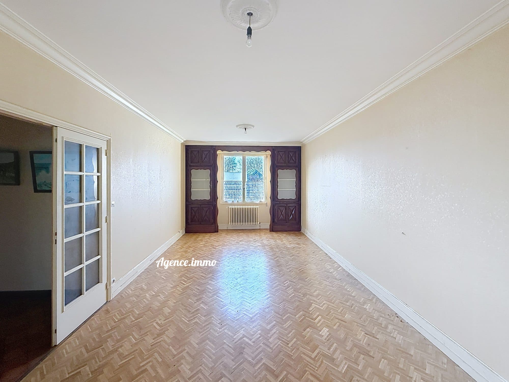 Maison 144 m² à Nazelles-Négron — photo 3