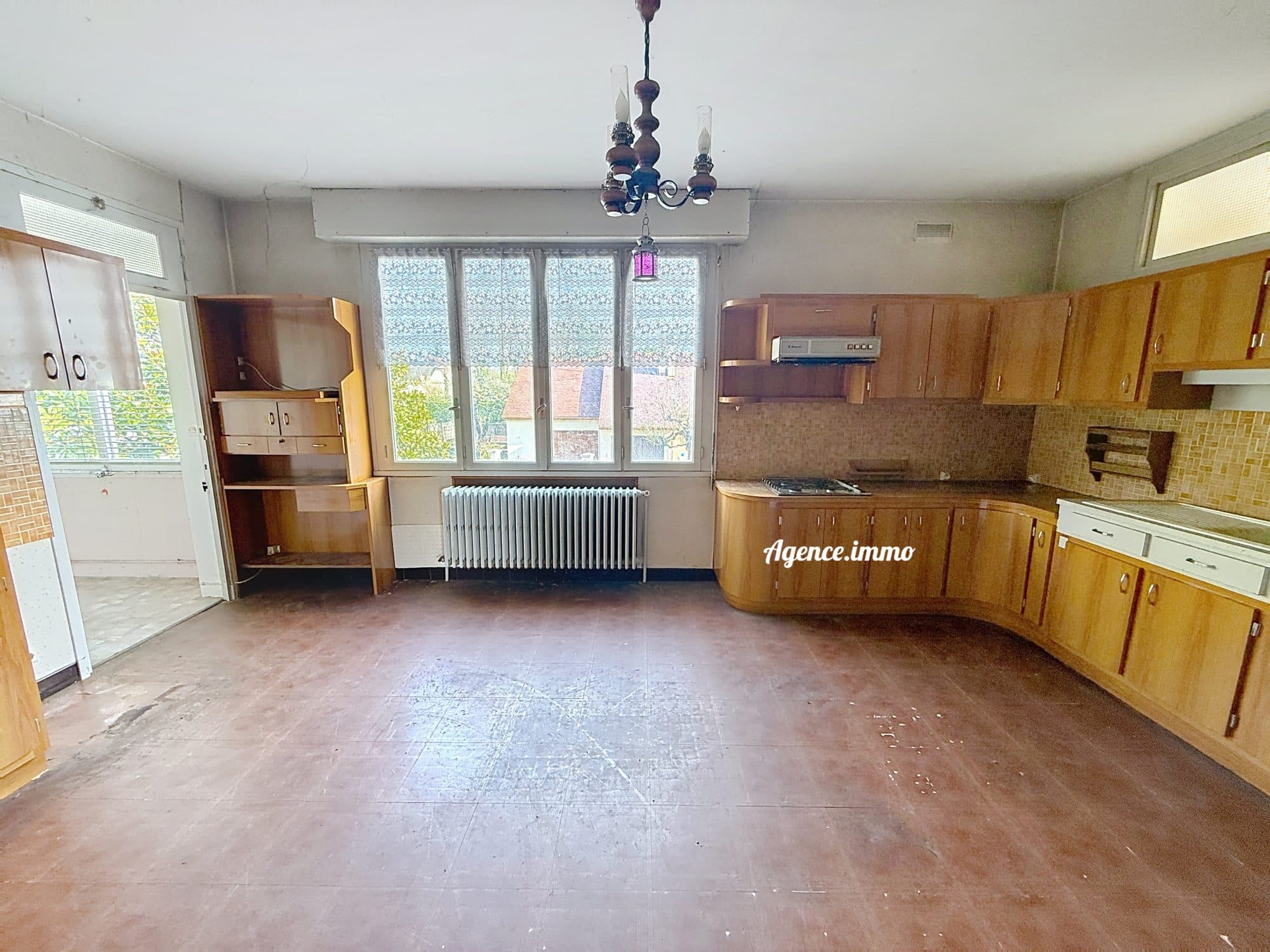 Maison 144 m² à Nazelles-Négron — photo 2