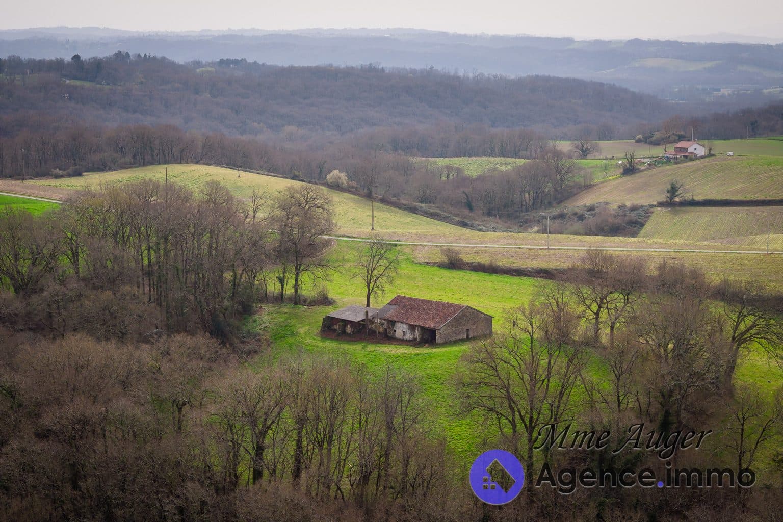 Ancienne ferme bearnaise, 20ha, vue sur les pyrénées, a réhabiliter, à 45mn des plages du Pays Basque — photo 2