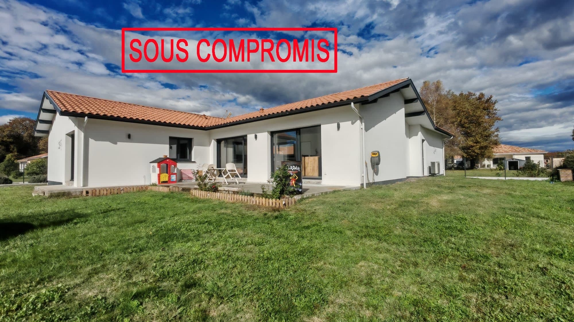 Belle maison contemporaine de plain-pied neuve