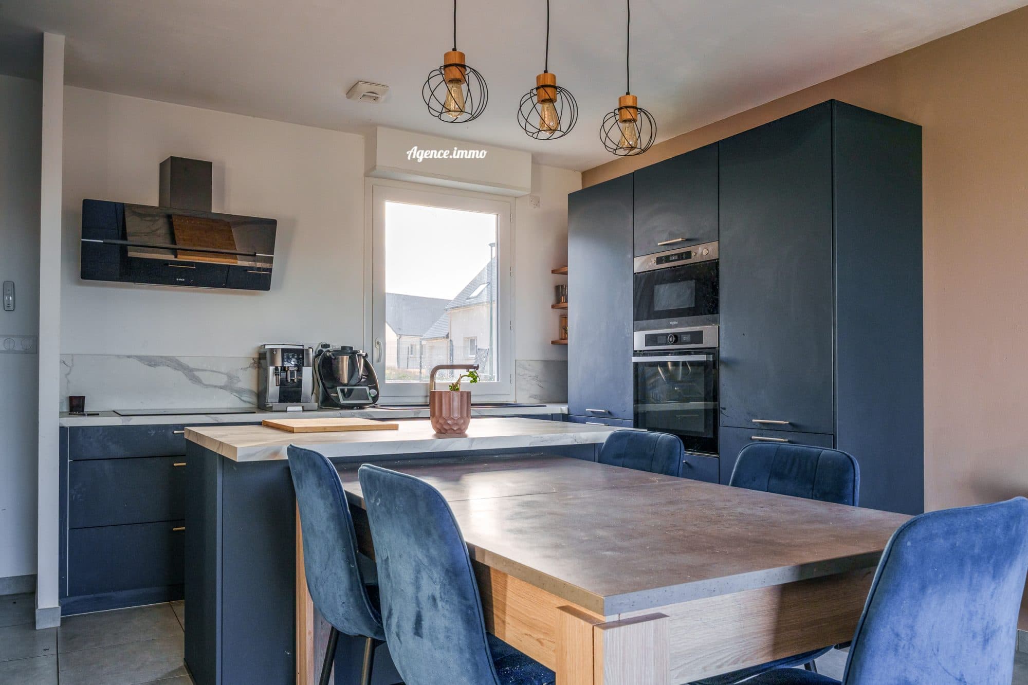 Maison 88 m² à Saint-Antoine-du-Rocher — photo 2