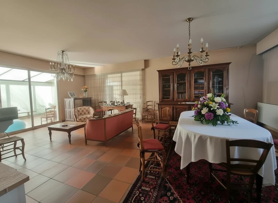Maison 235 m² à Joué-lès-Tours