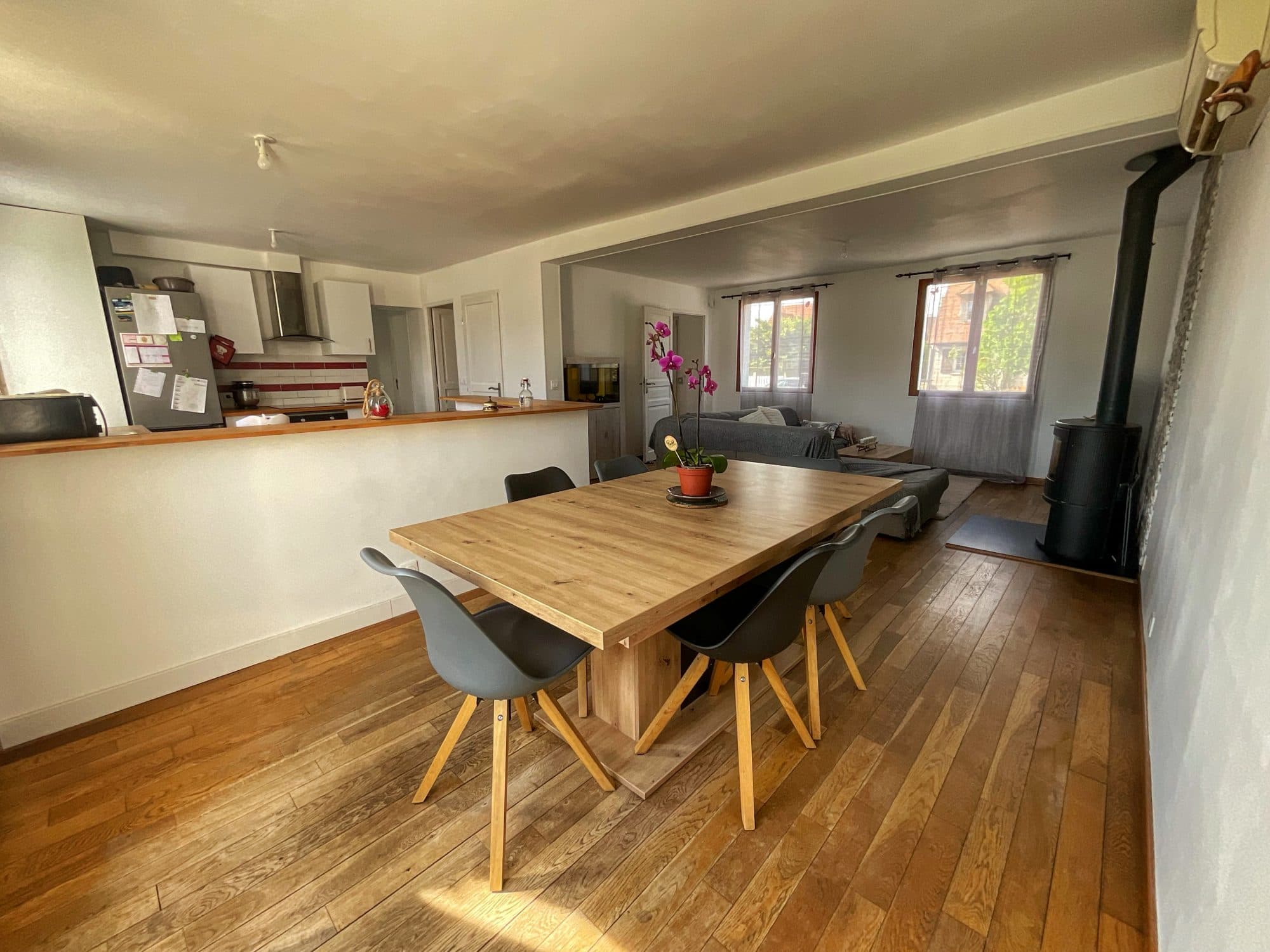 Maison familiale lumineuse sans travaux – 4/5 chambres – Terrain 807 m² – Secteur recherché — photo 2