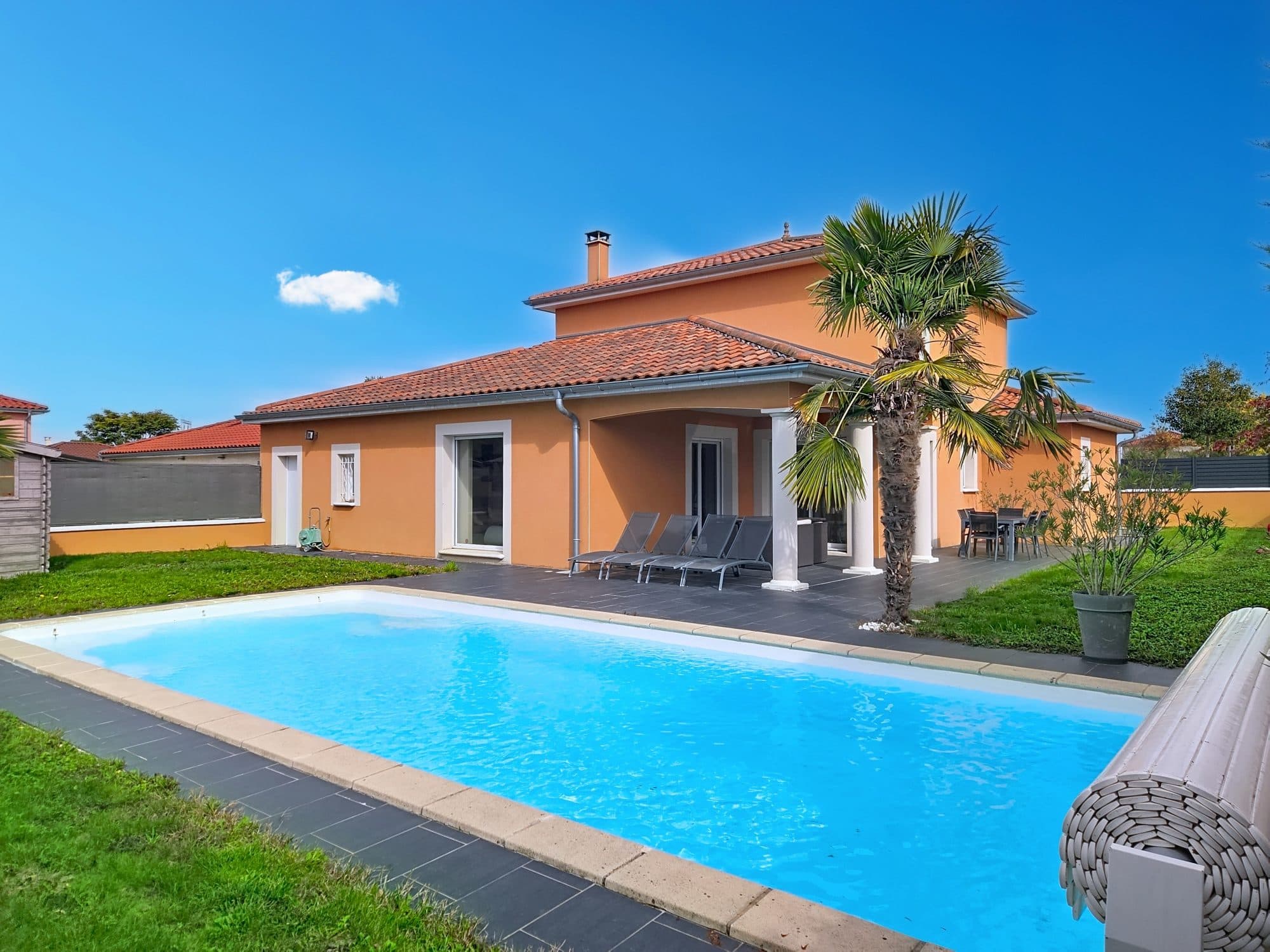 Maison de standing T5 avec piscine et garage — photo 2