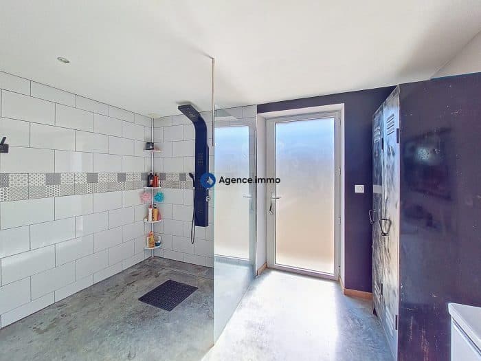 Maison 211 m² à Noyant-Villages — photo 2