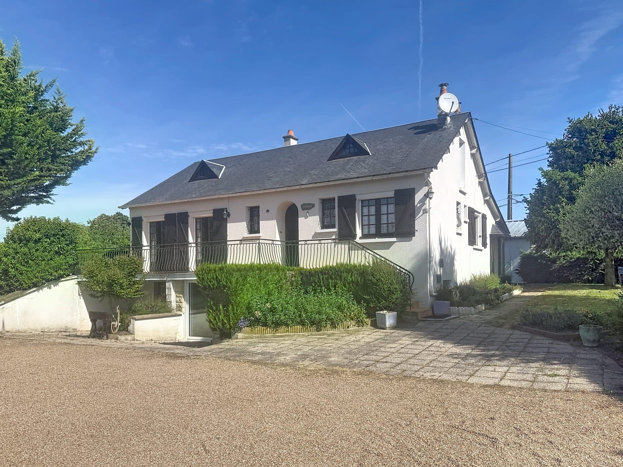 Pavillon avec nombreuses dépendances — photo 3