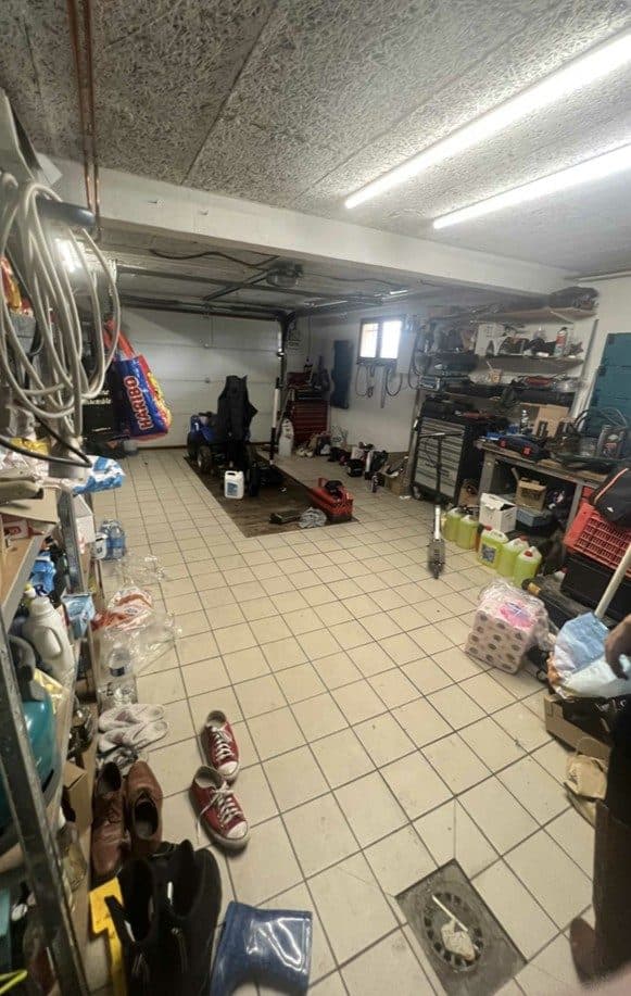 maison familiale de 138m2 ( 5 chambres ) sur 2565m2 de terrain avec piscine — photo 2