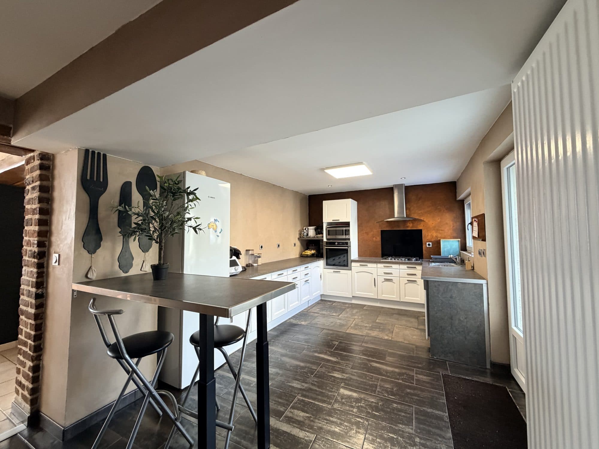 MAISON BOURGEOISE RENOVEE 240m²