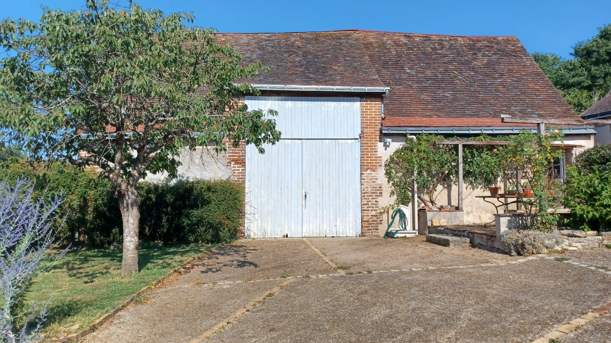 Maison de campagne avec 4.4HA prairie et bois ! — photo 3