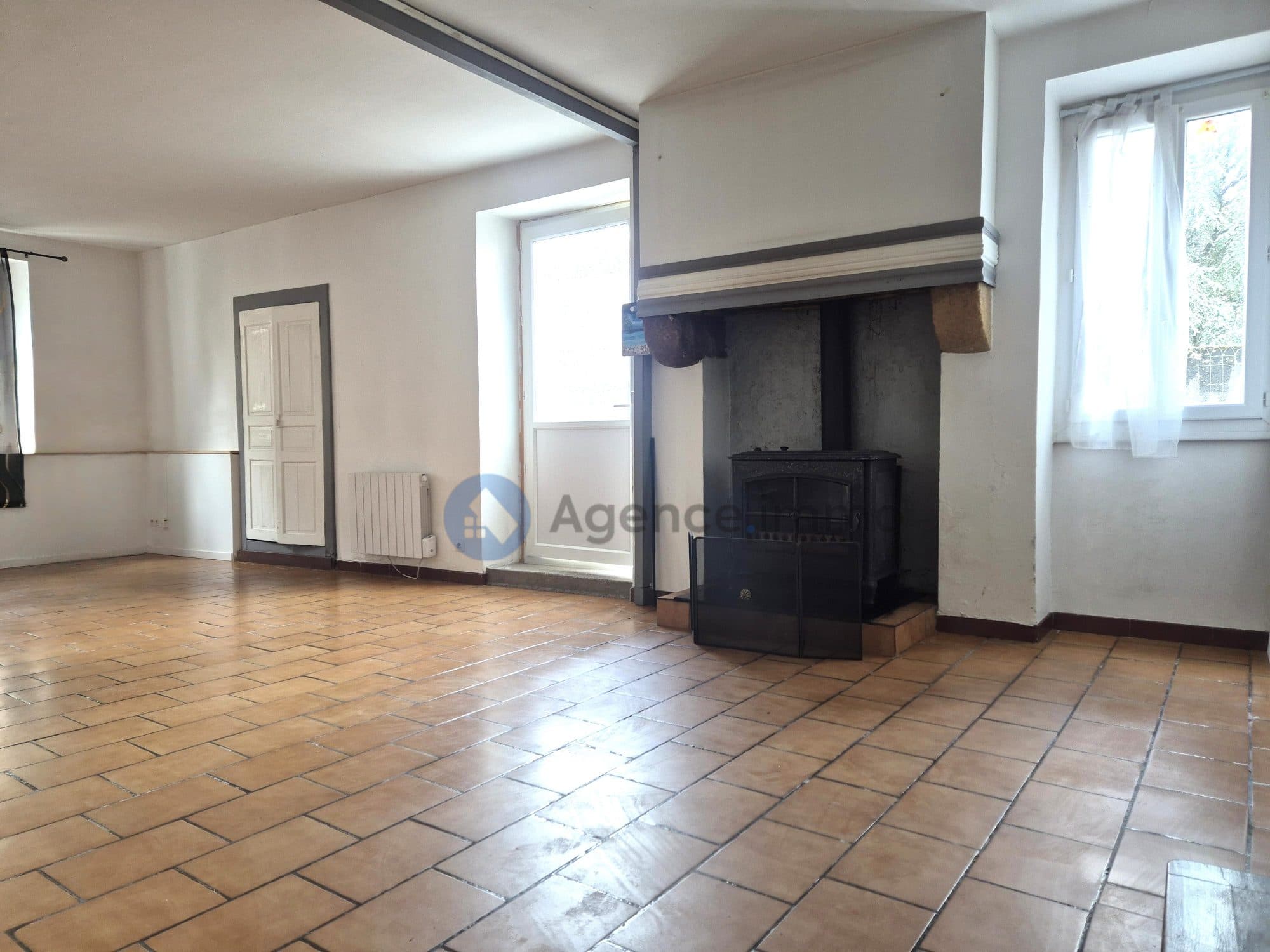MAISON DE VILLAGE BÉARNAISE DU 17EME SIÈCLE, T4 DE 96M2 AVEC PETIT JARDIN, GARAGE. — photo 3
